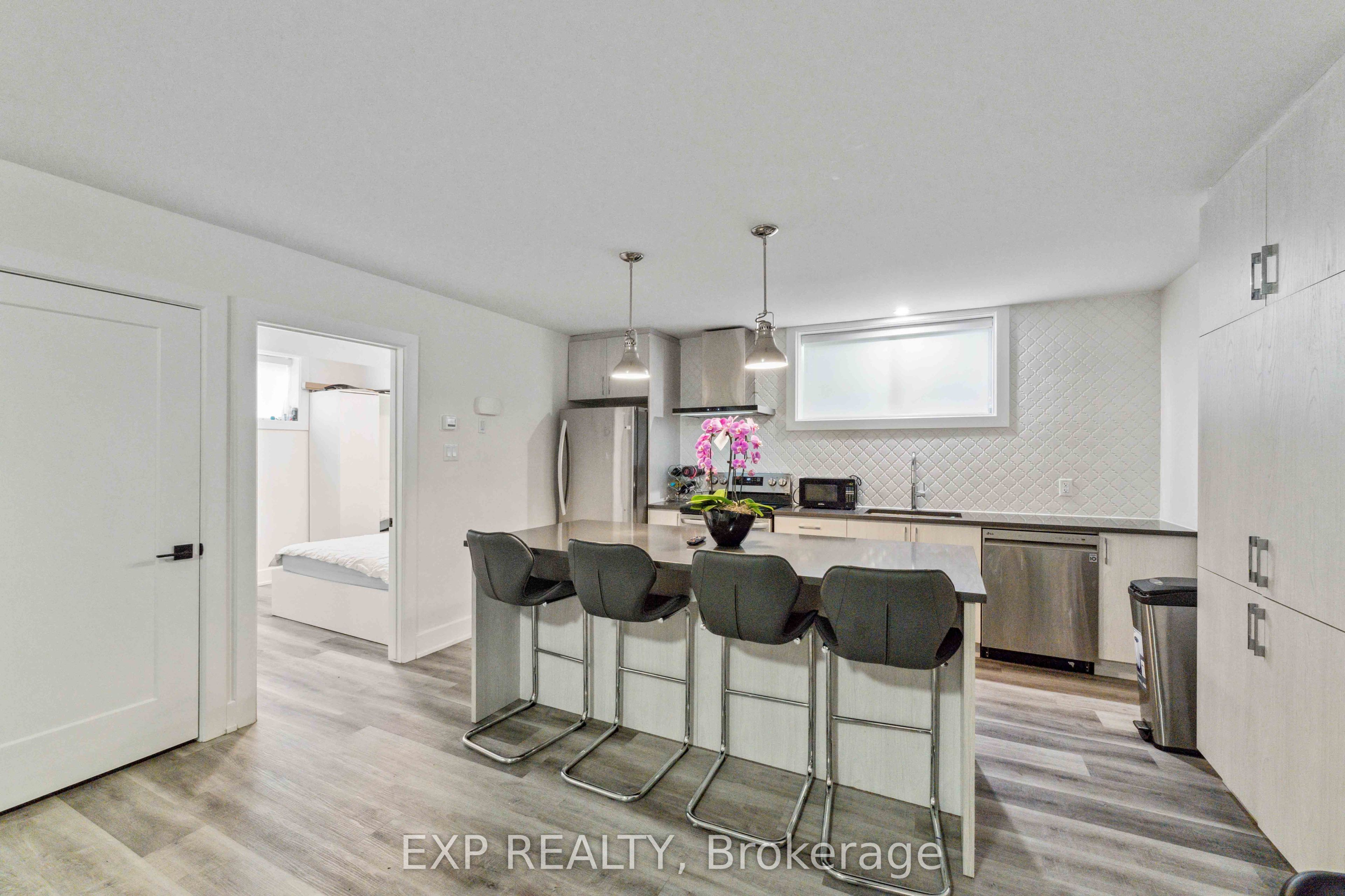 12 Sylvester Street B Property Photo 9