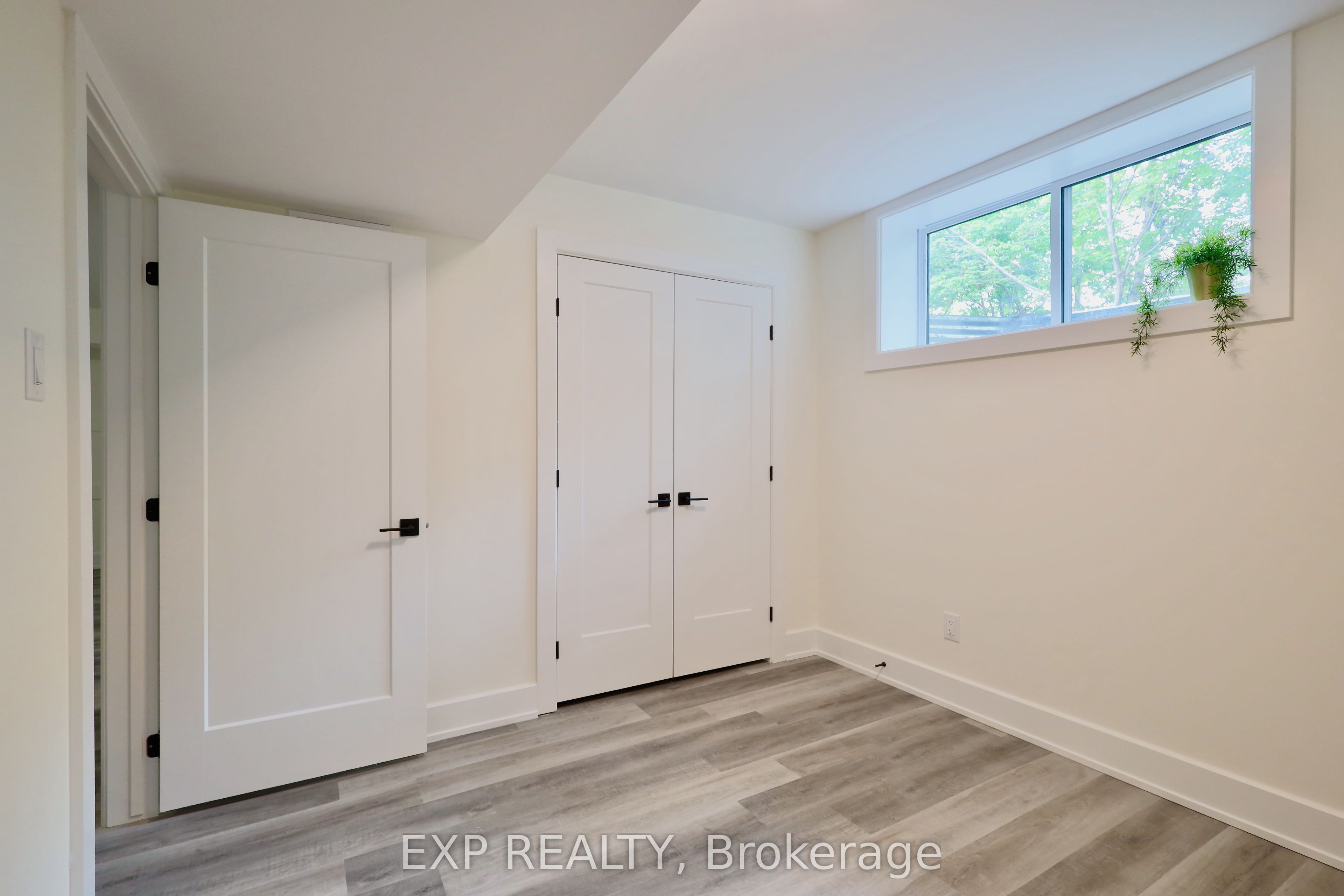 12 Sylvester Street B Property Photo 12