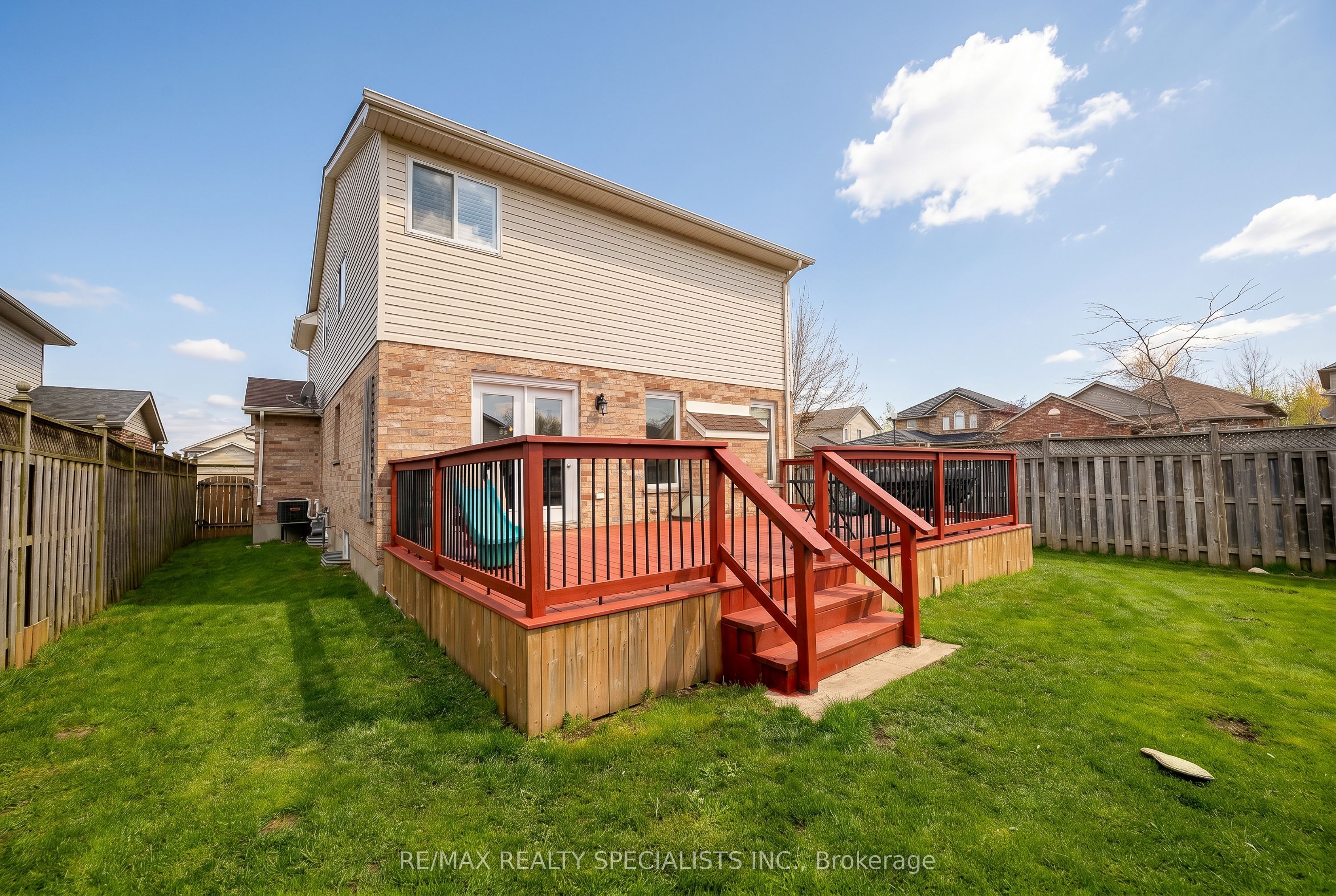 1865 Bayswater Crescent Property Photo 8