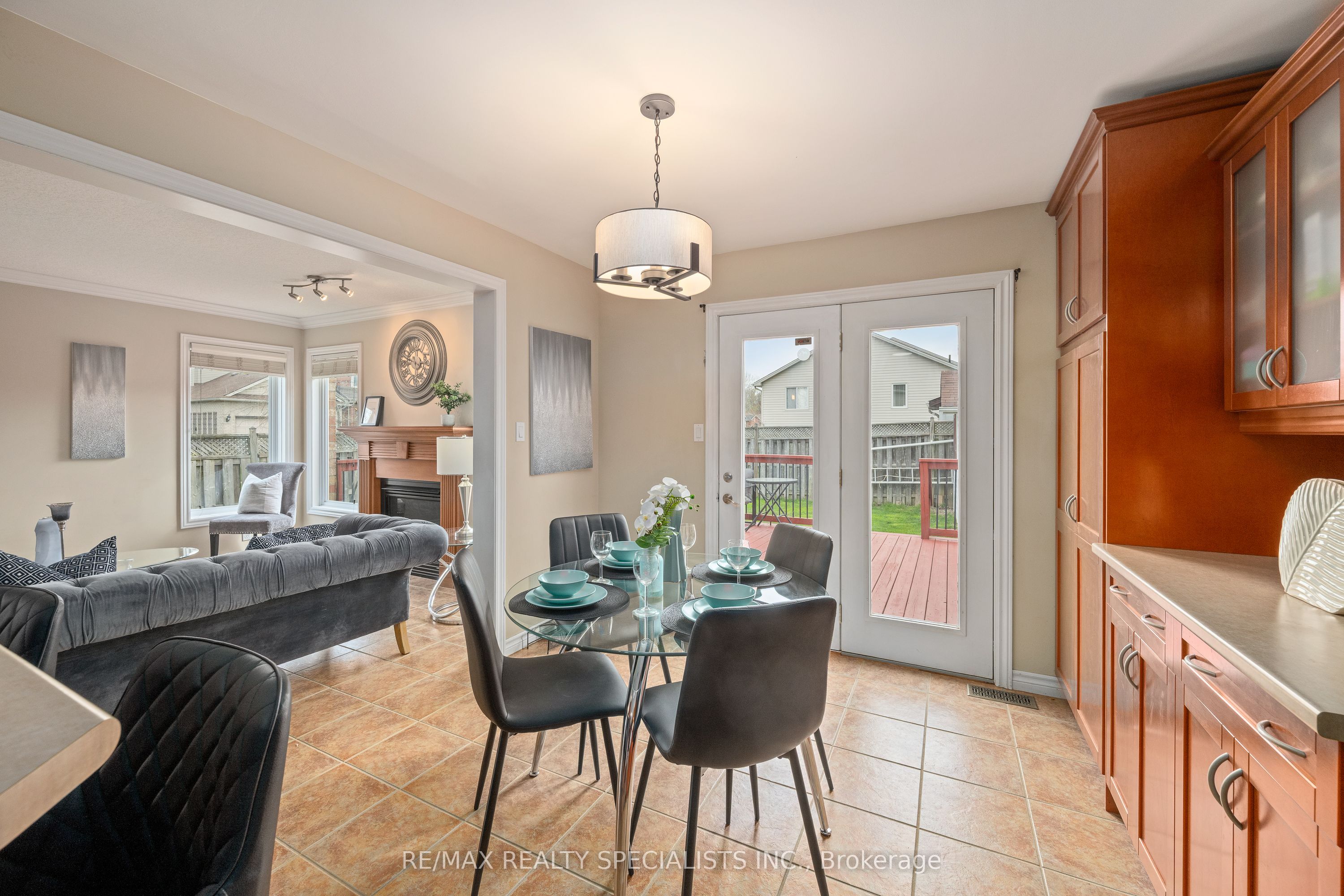 1865 Bayswater Crescent Property Photo 17