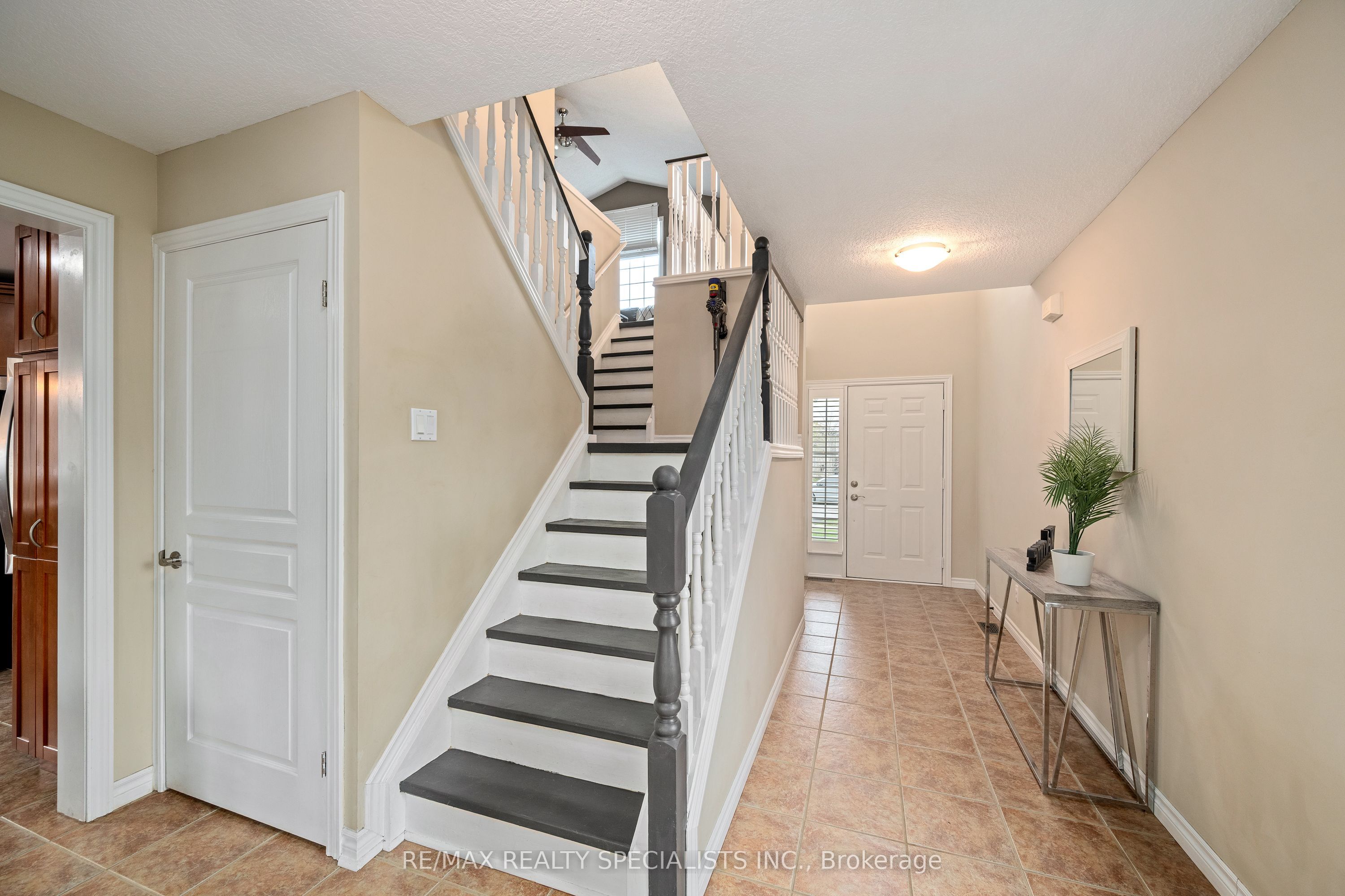 1865 Bayswater Crescent Property Photo 21