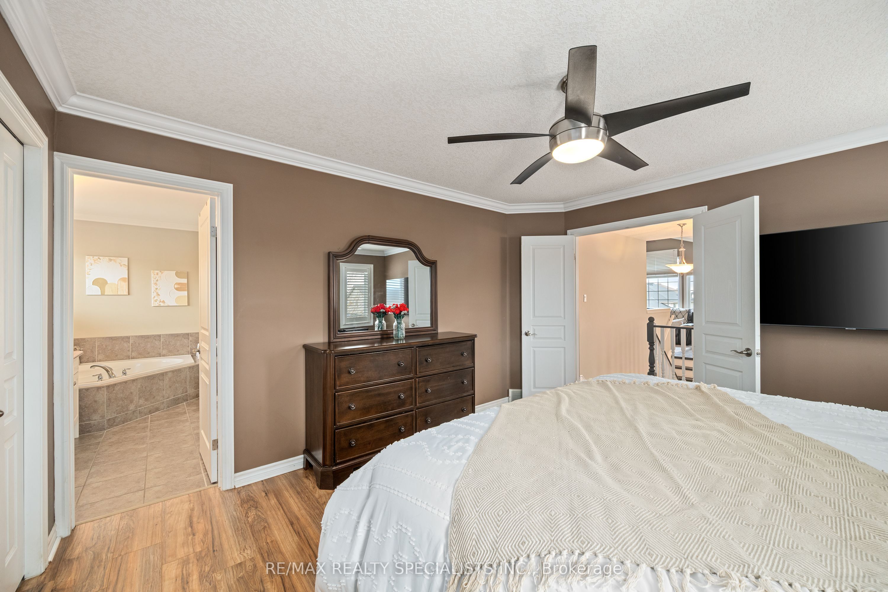 1865 Bayswater Crescent Property Photo 26