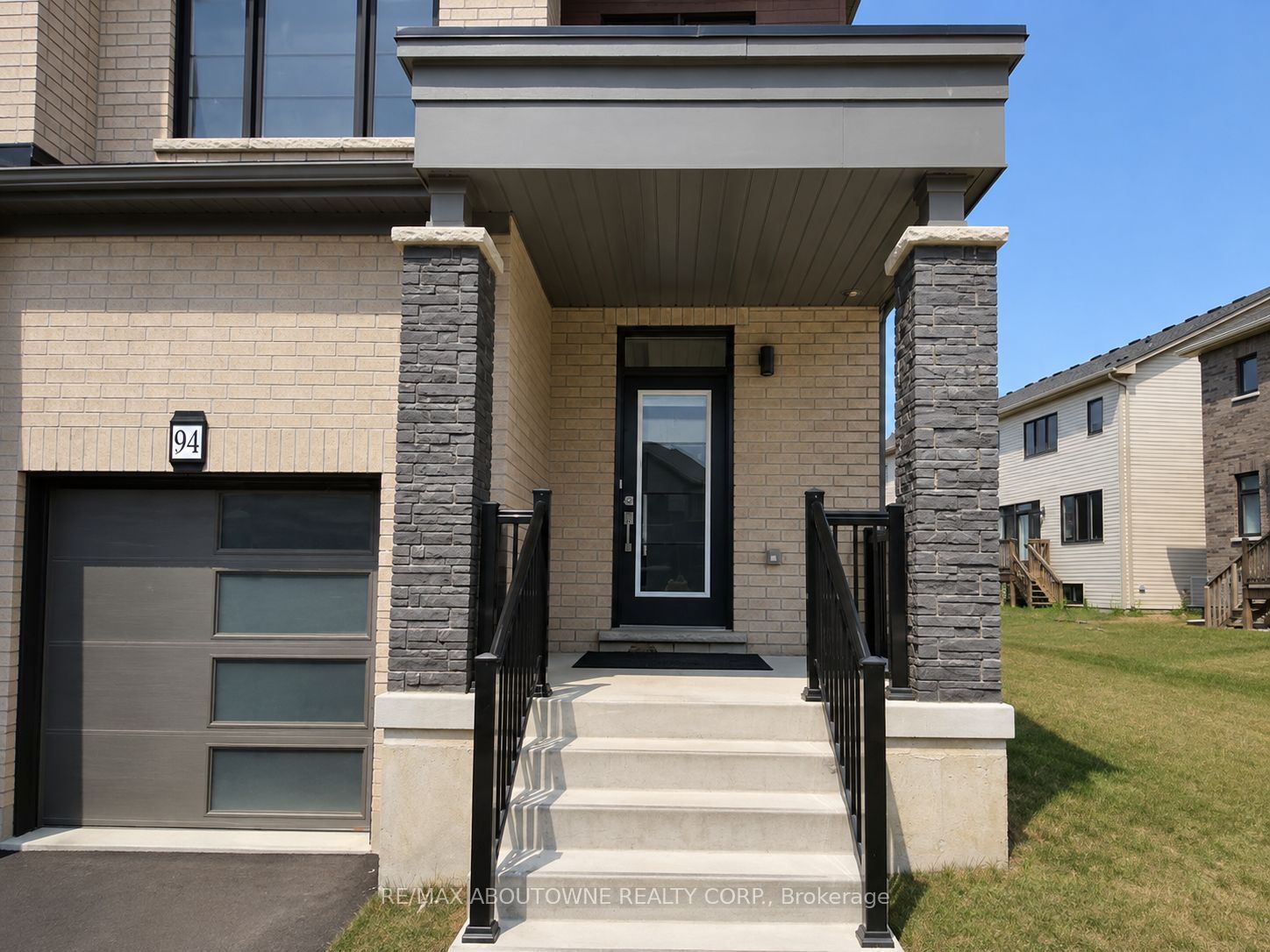 94 Granville Crescent Property Photo 4