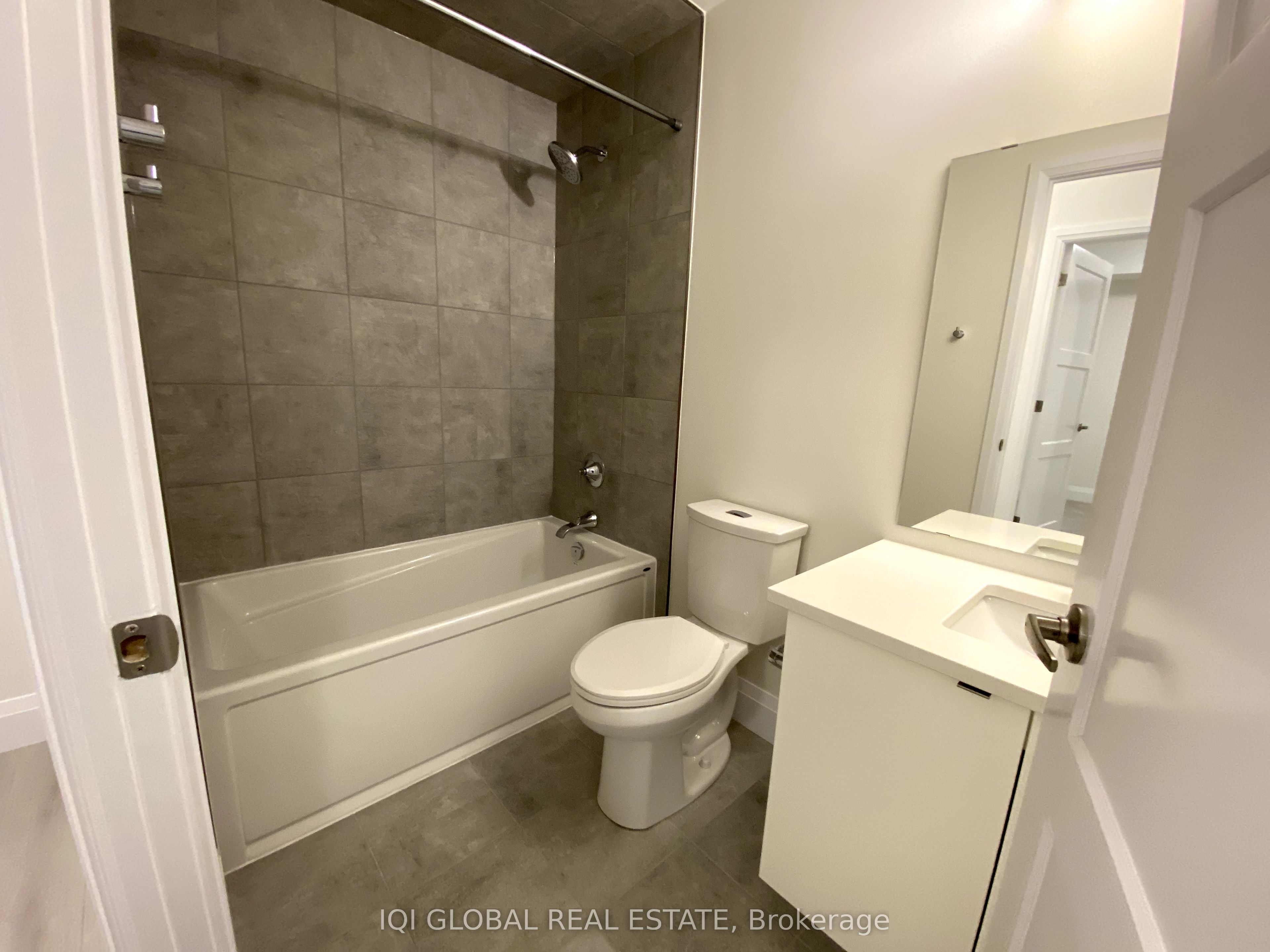 93 Arthur Street S 105 Property Photo 19