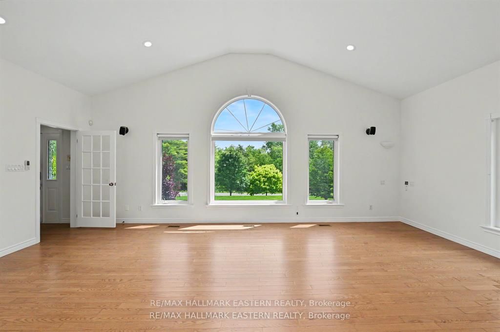 4038 Spring Road Property Photo 9