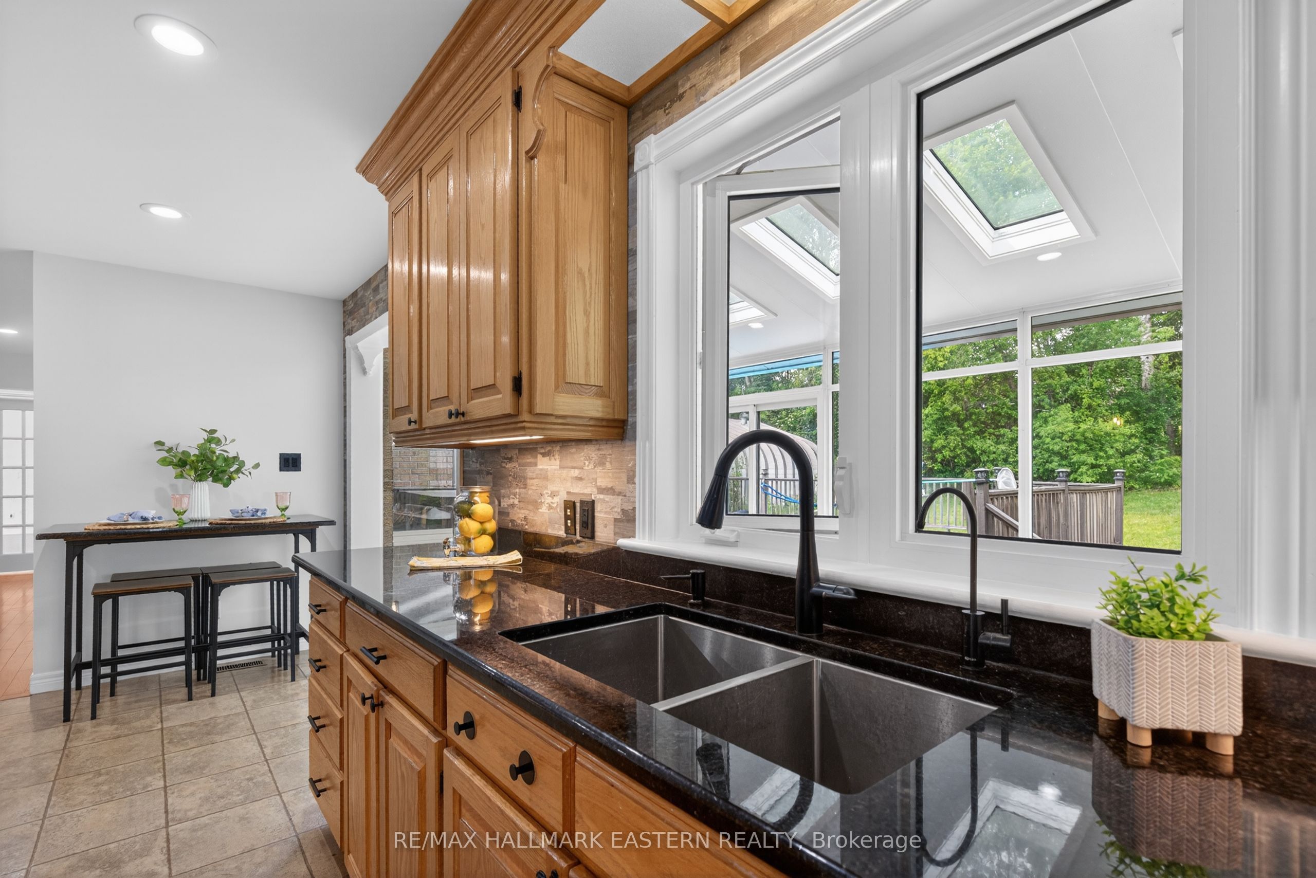 4038 Spring Road Property Photo 10