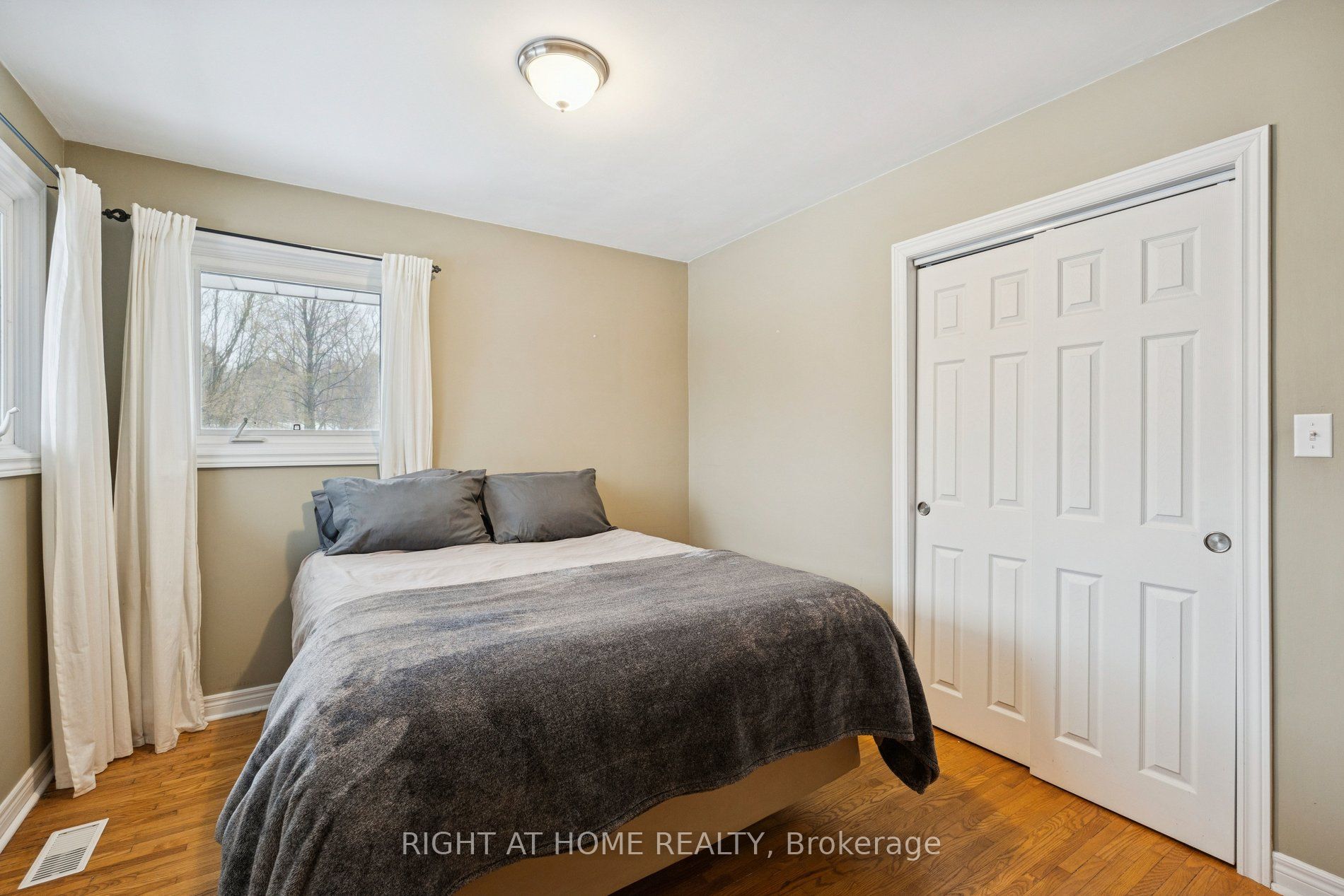 4451 Thirty Road Property Photo 13