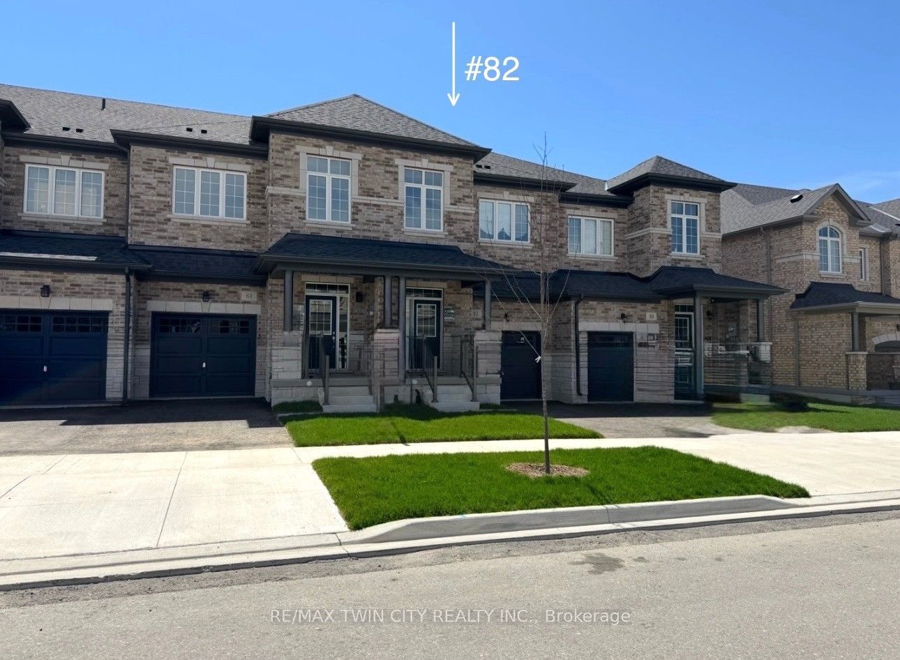 82 Gledhill Crescent Property Photo 2