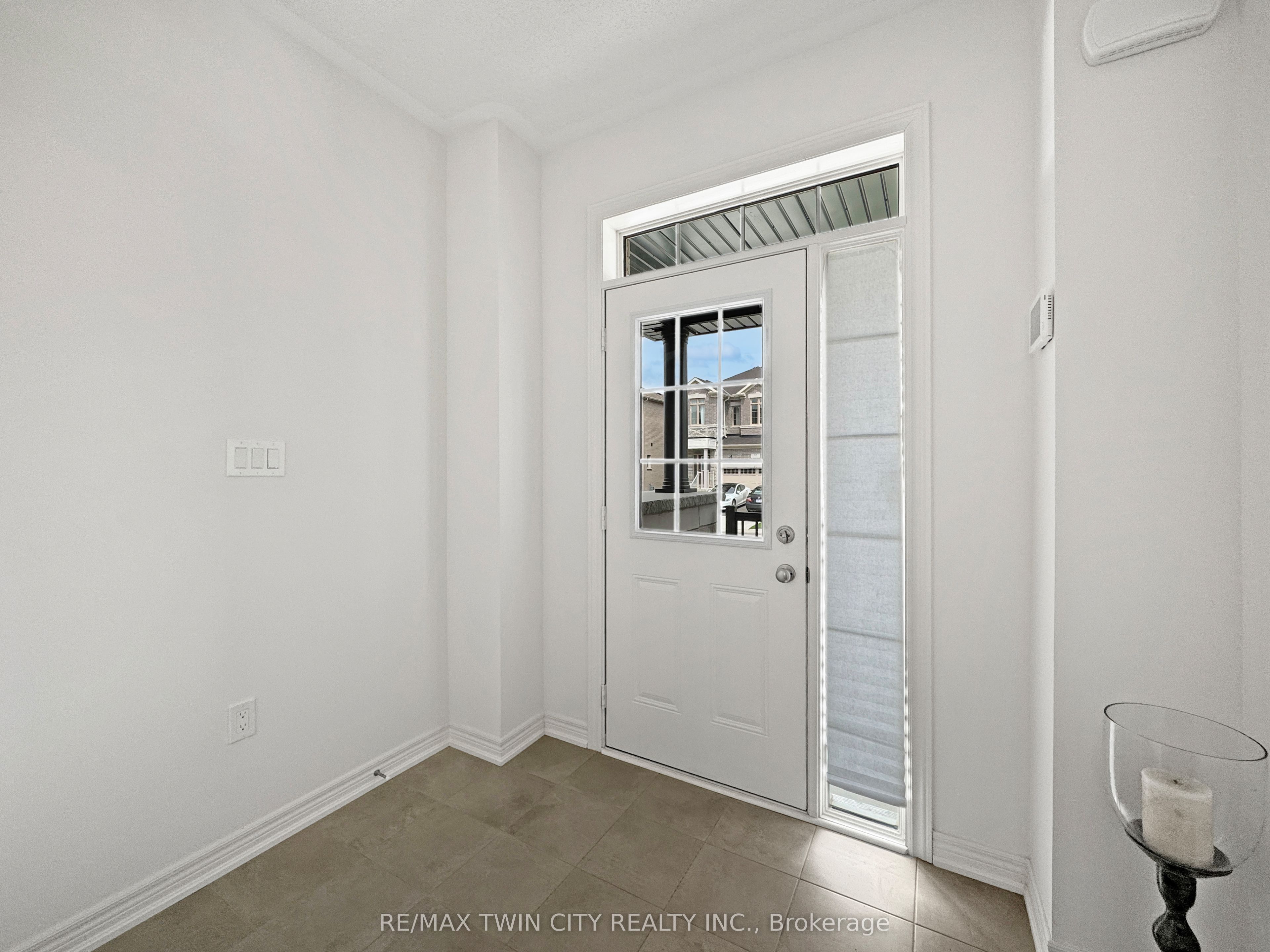 82 Gledhill Crescent Property Photo 3