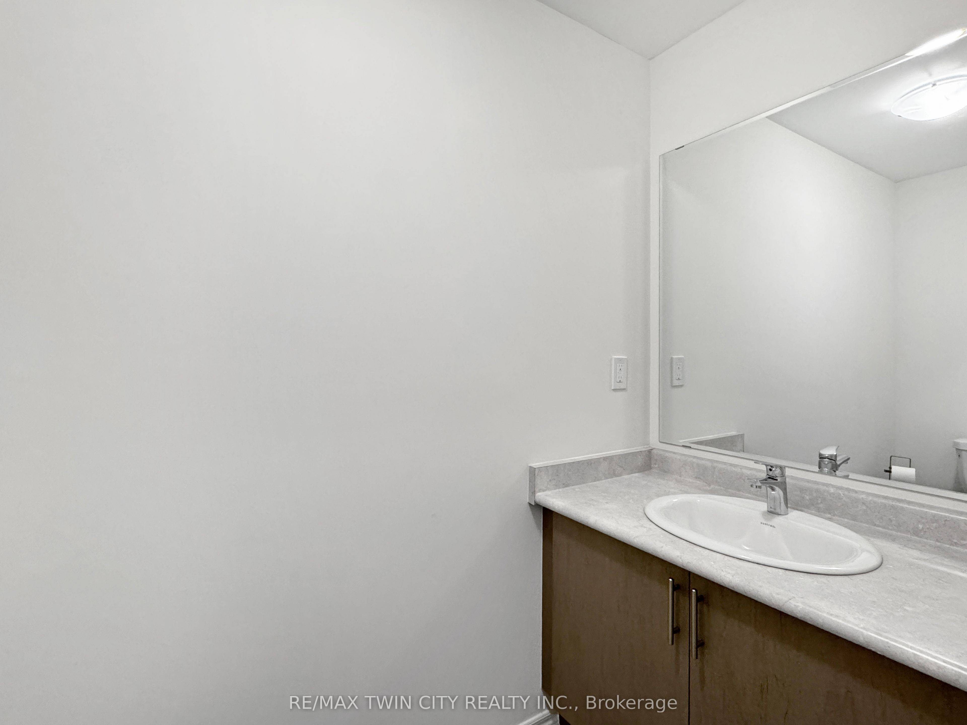 82 Gledhill Crescent Property Photo 7