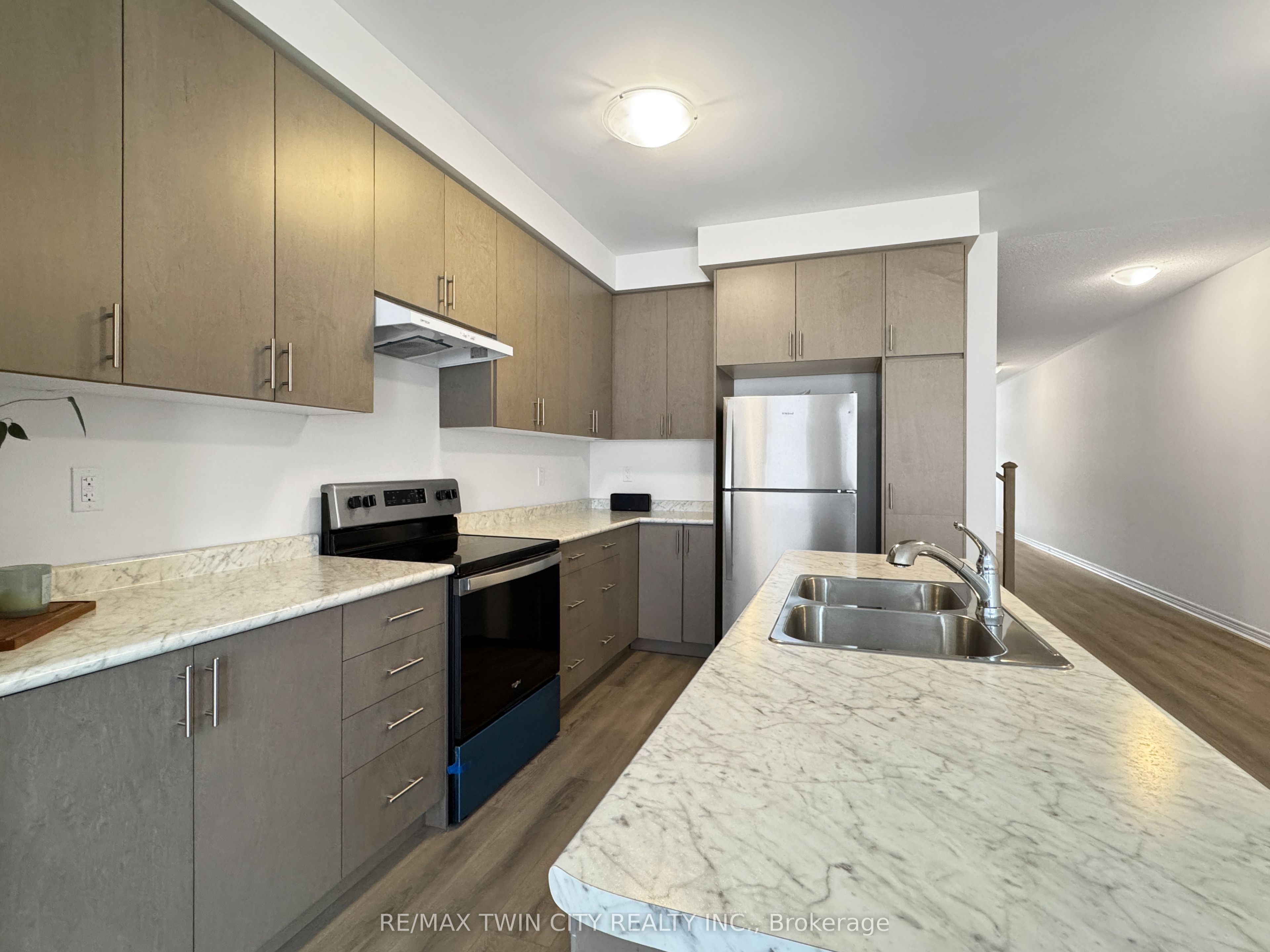 82 Gledhill Crescent Property Photo 10