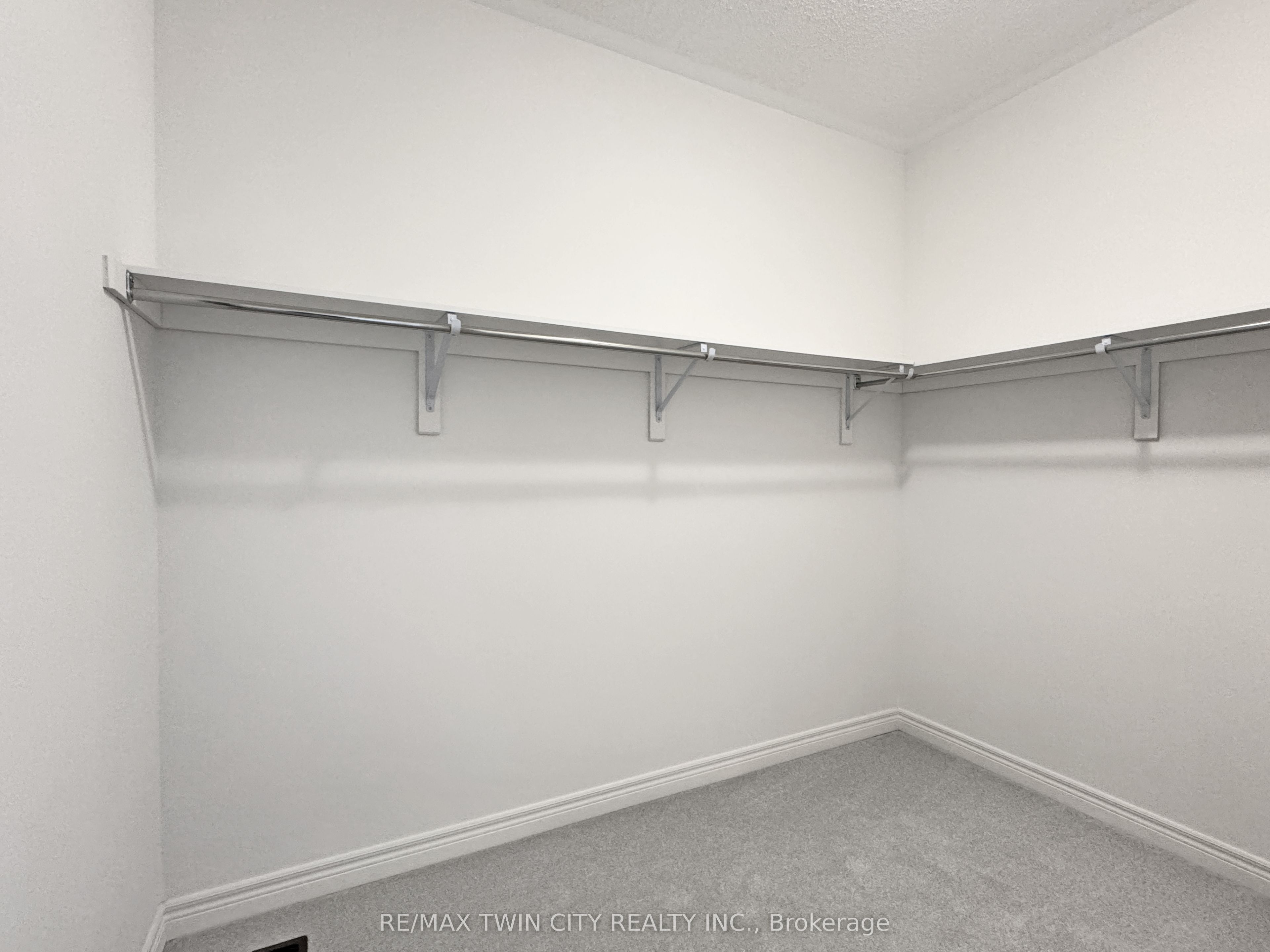 82 Gledhill Crescent Property Photo 29