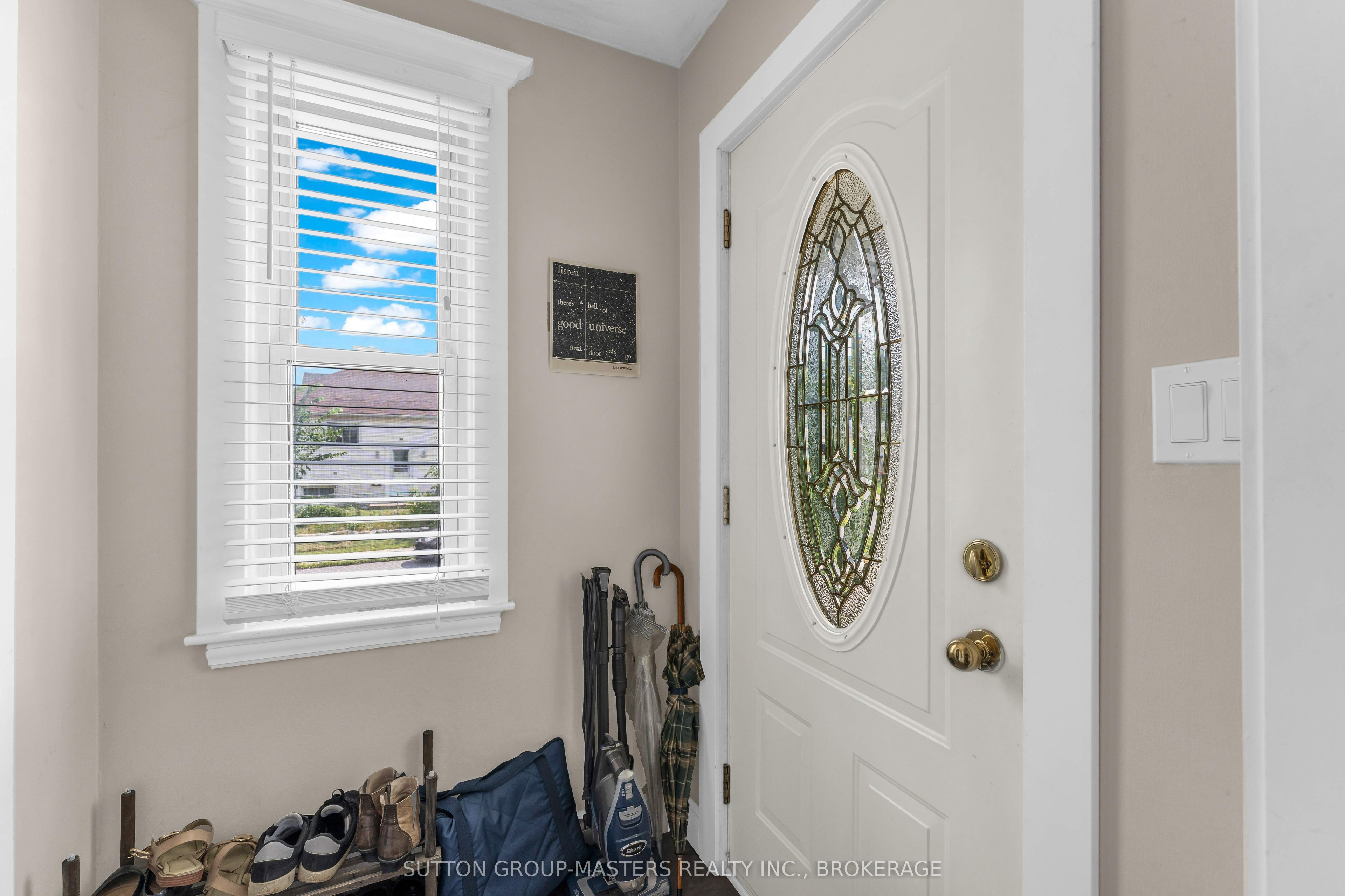 22 Westdale Avenue W Property Photo 6