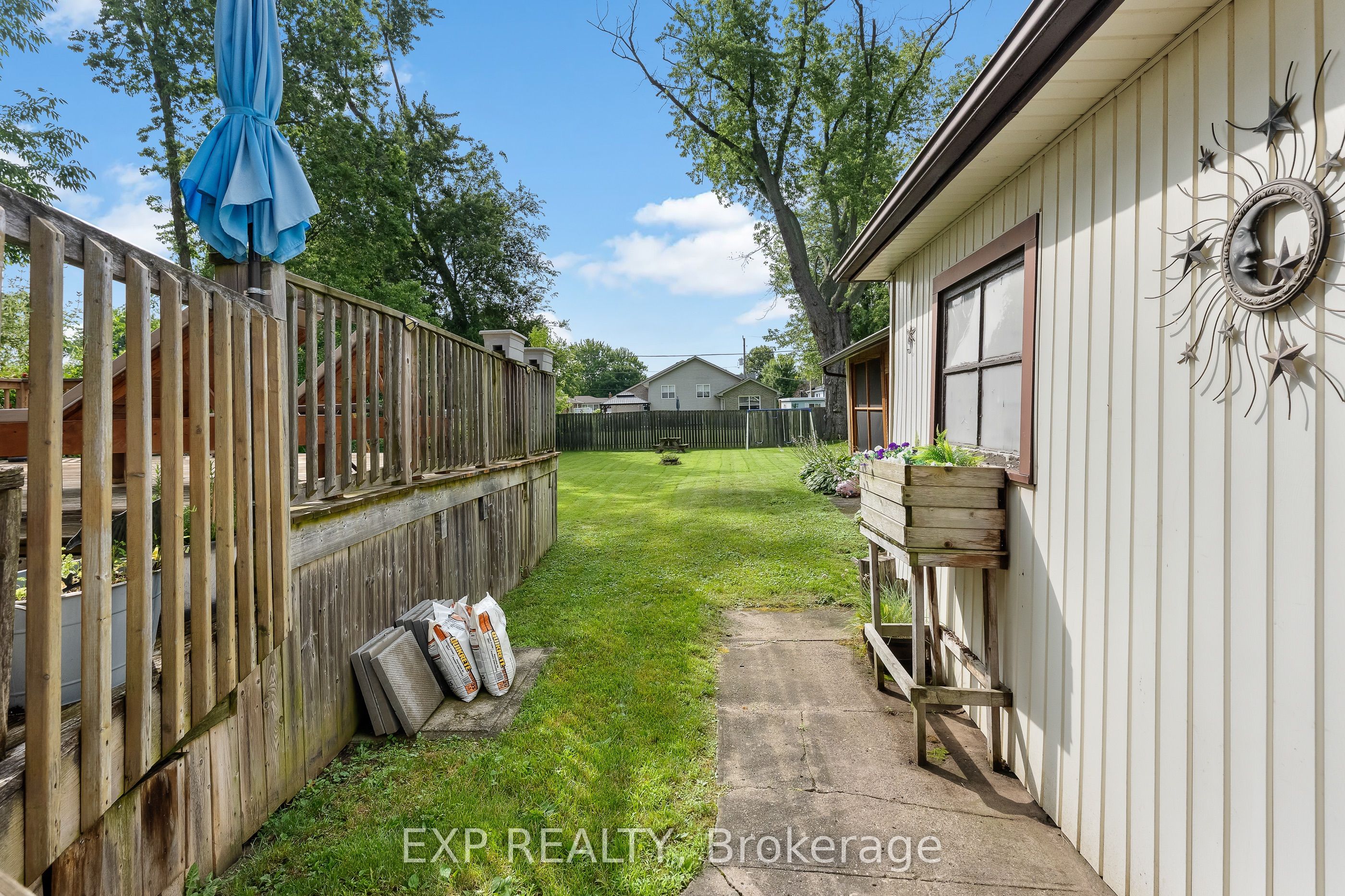3938 Main Street Property Photo 4