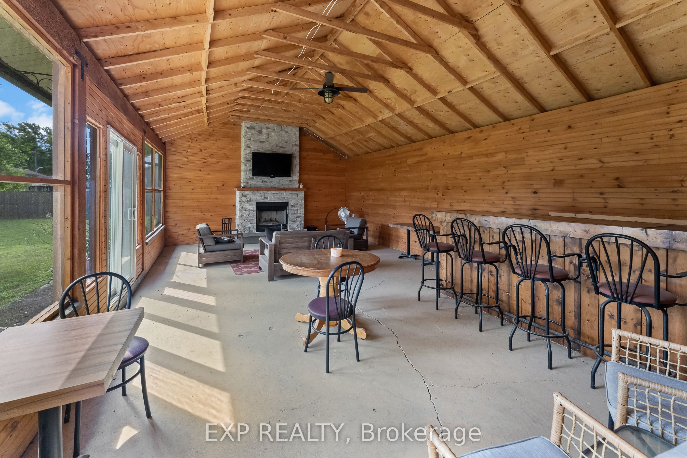 3938 Main Street Property Photo 6