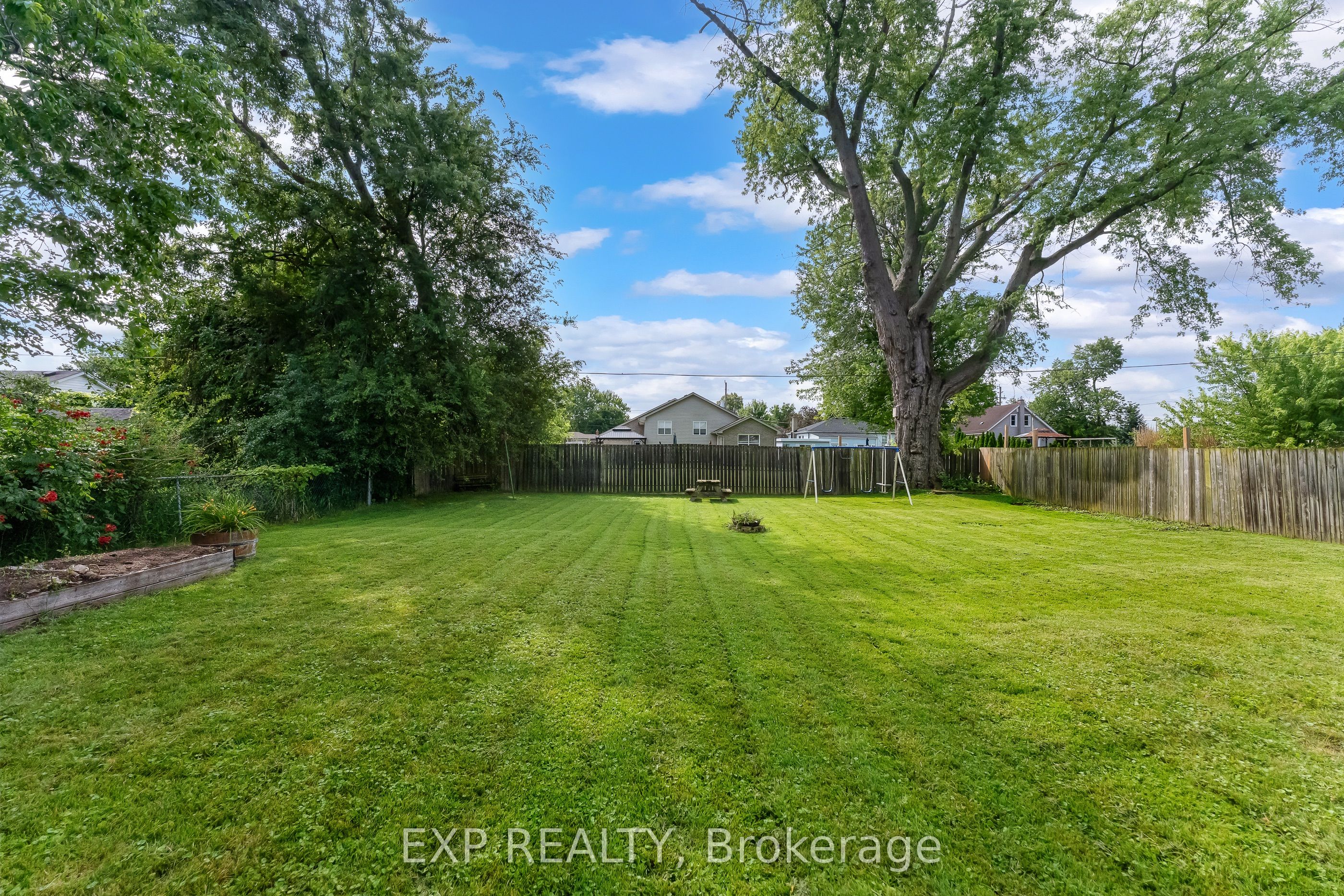 3938 Main Street Property Photo 14