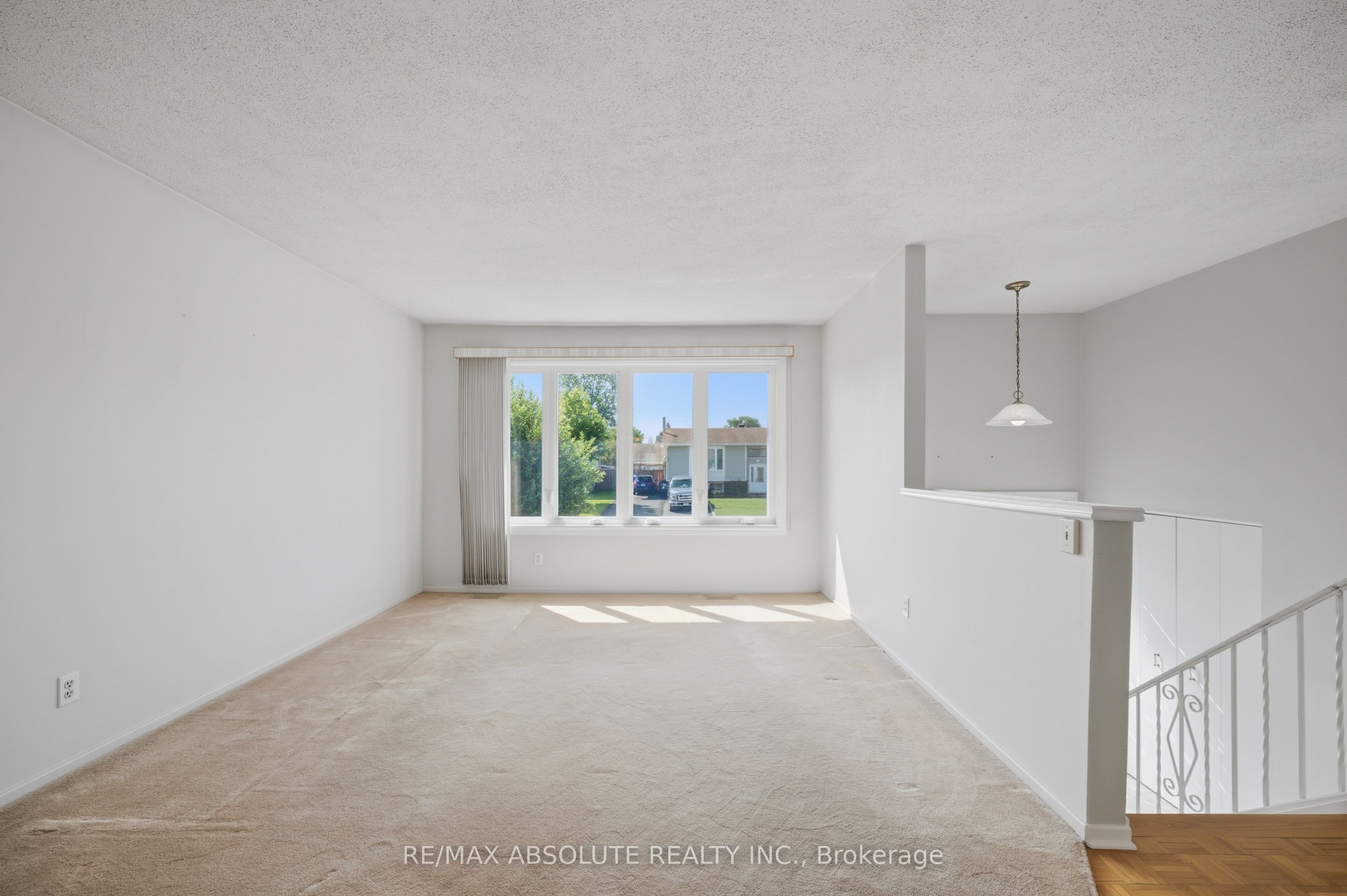377 Leanne Street Property Photo 7