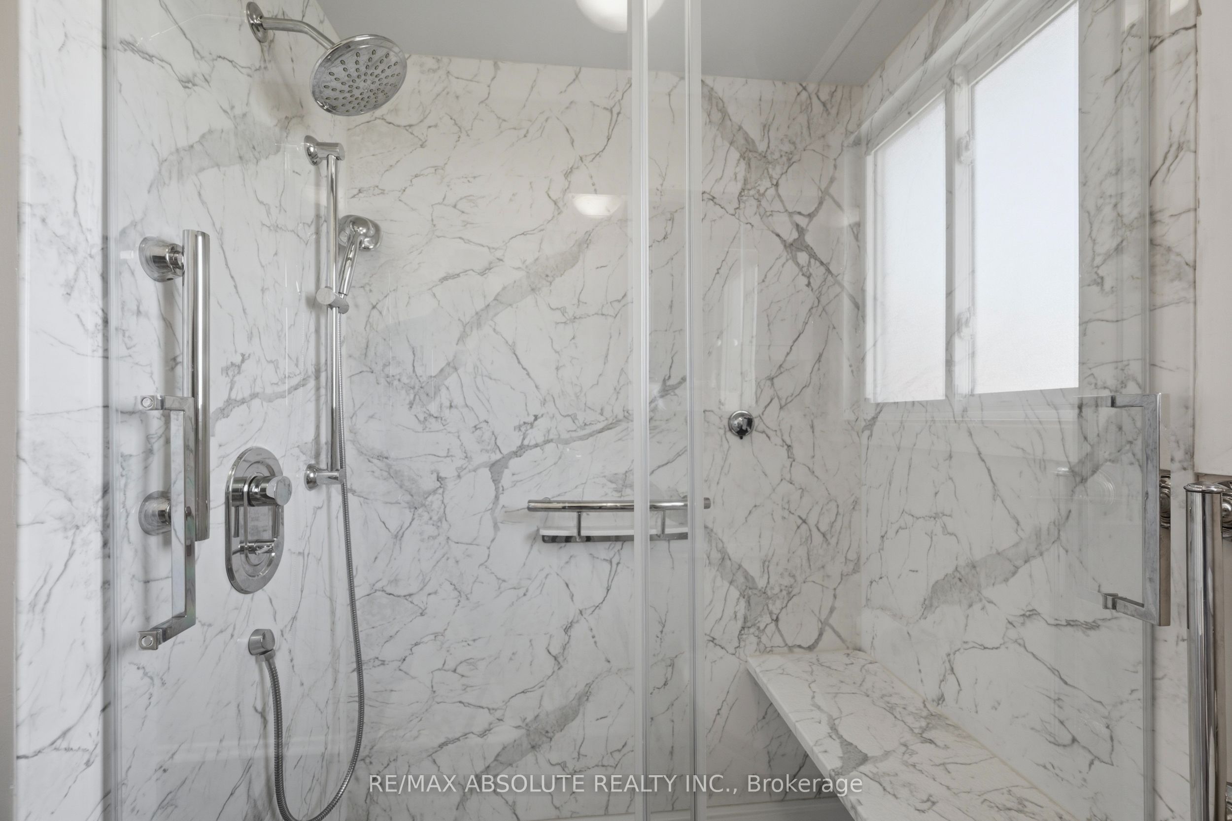 377 Leanne Street Property Photo 15