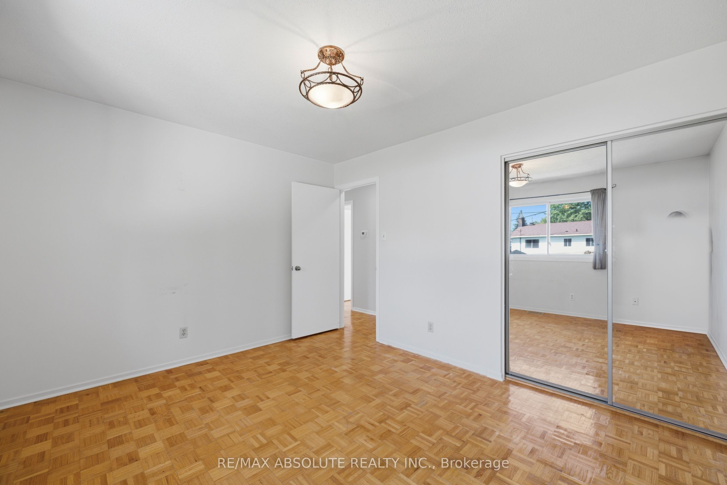 377 Leanne Street Property Photo 17