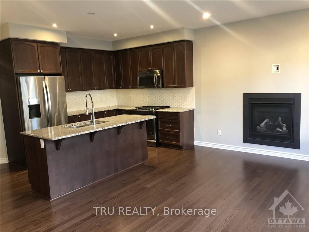 222 Fergus Crescent Property Photo 2