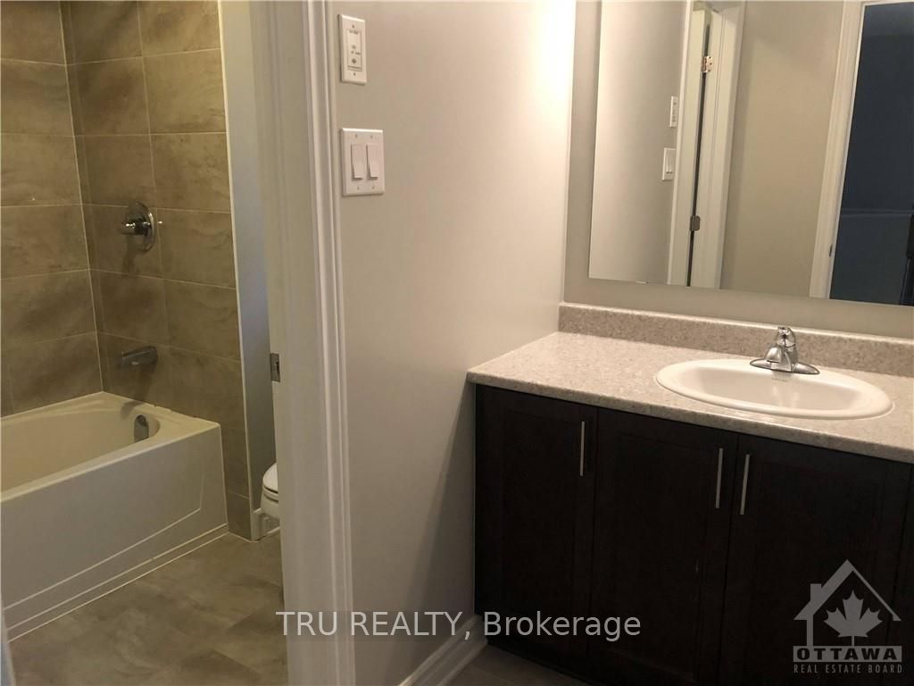 222 Fergus Crescent Property Photo 10