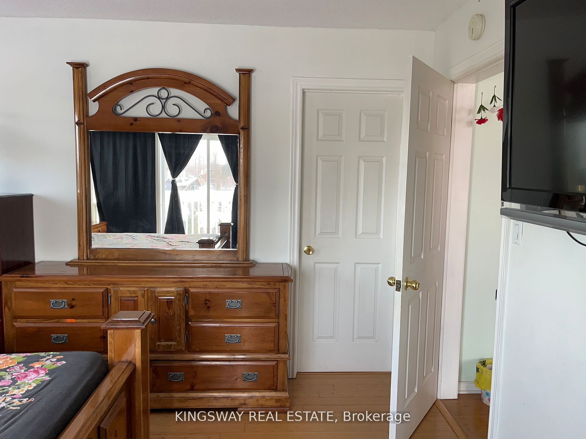 30 Mountainview Road Property Photo 6