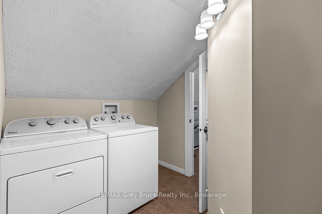 441 Frank Street Property Photo 14