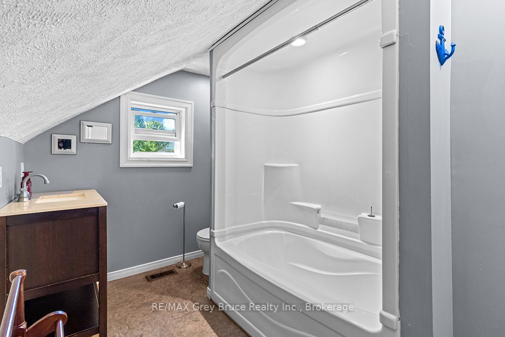 441 Frank Street Property Photo 15