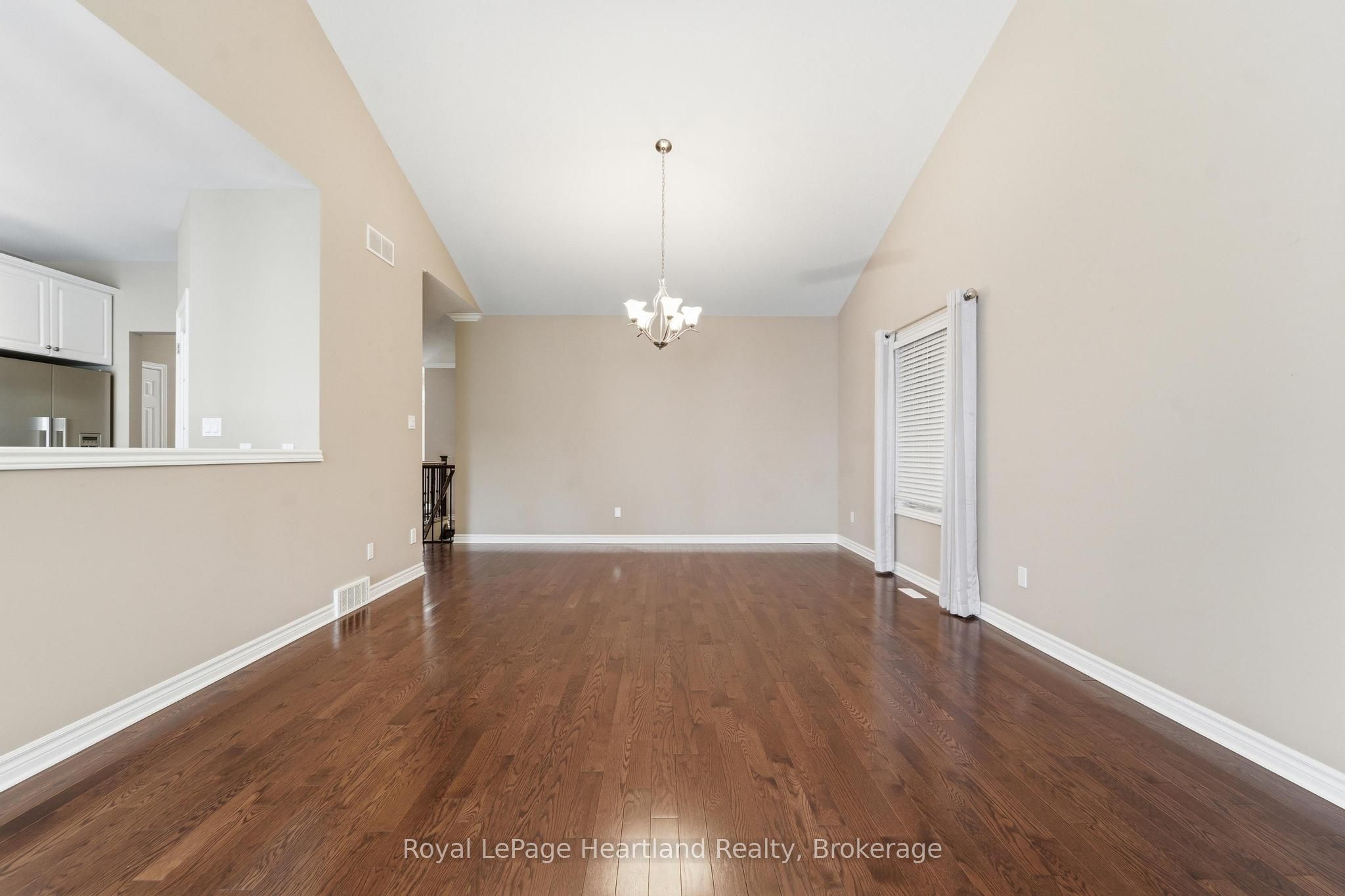 518 Blue Jay Drive 18 Property Photo 17