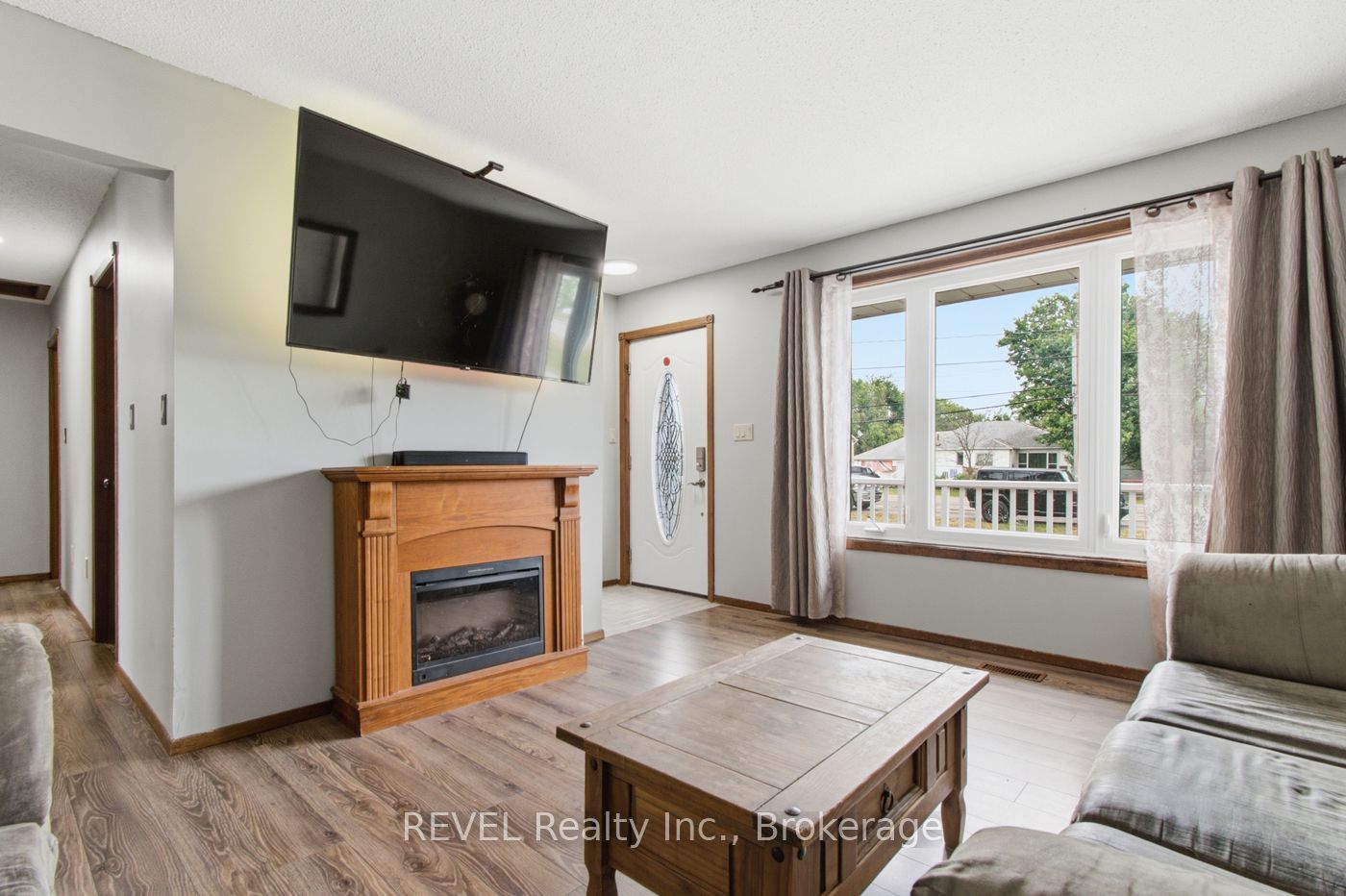 2203 Stevensville Road Property Photo 4