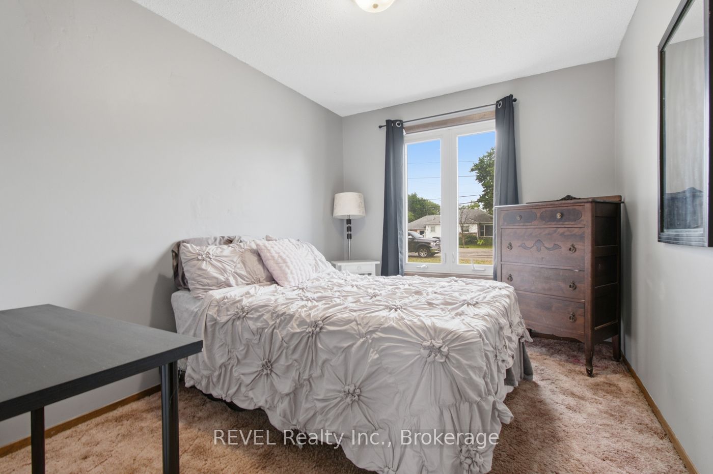 2203 Stevensville Road Property Photo 11