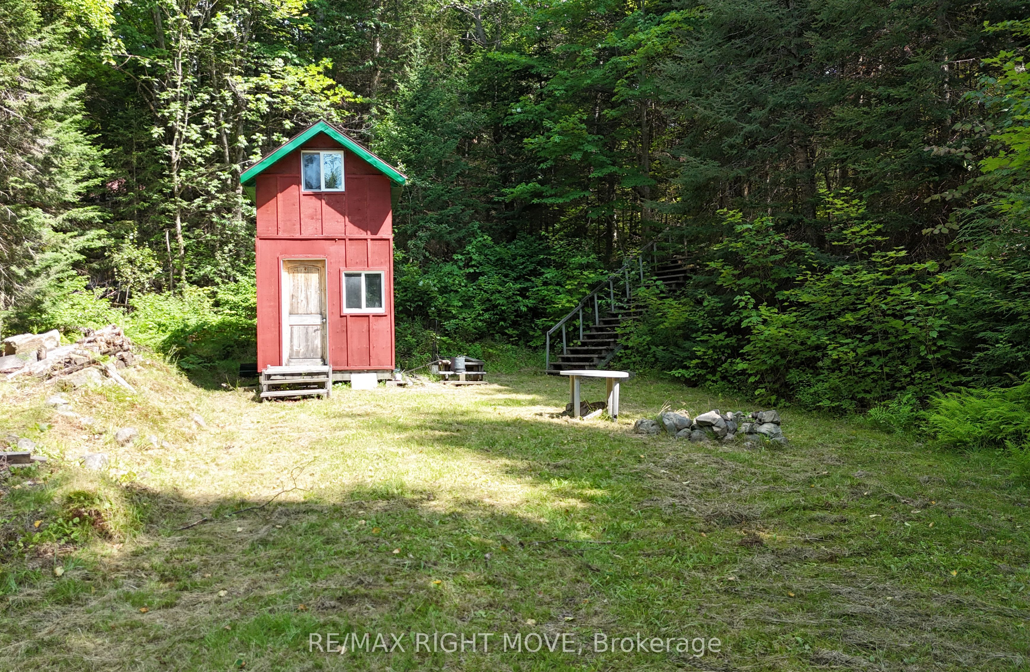 50 Sunrise Drive Property Photo 4