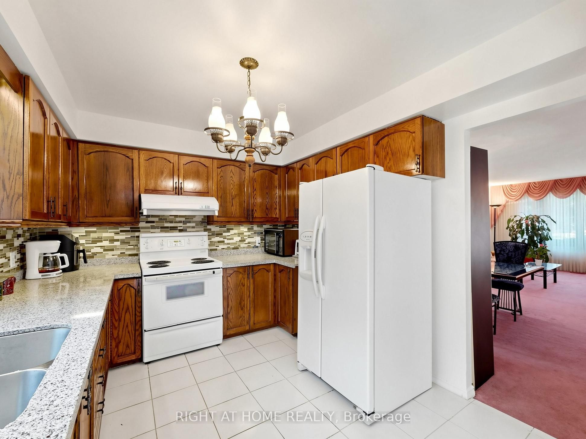 138 Strawberry Drive Property Photo 13