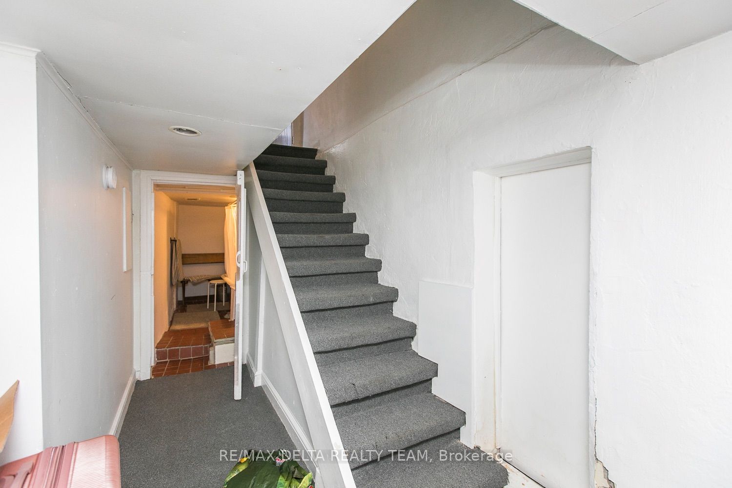 27 Perkins Street Property Photo 9