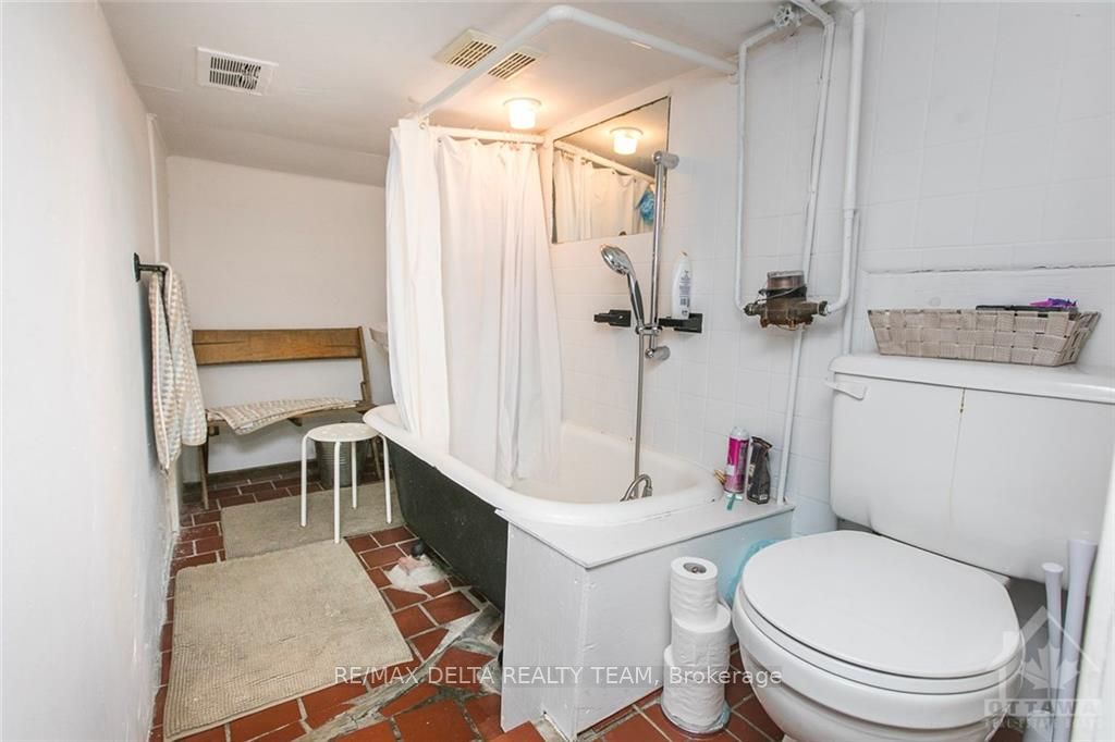 27 Perkins Street Property Photo 10