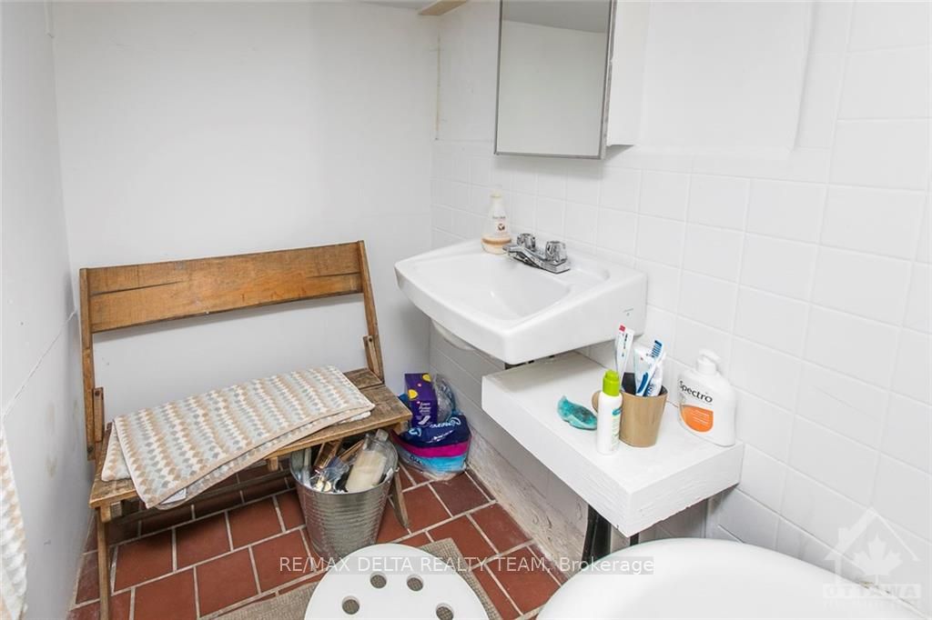 27 Perkins Street Property Photo 11