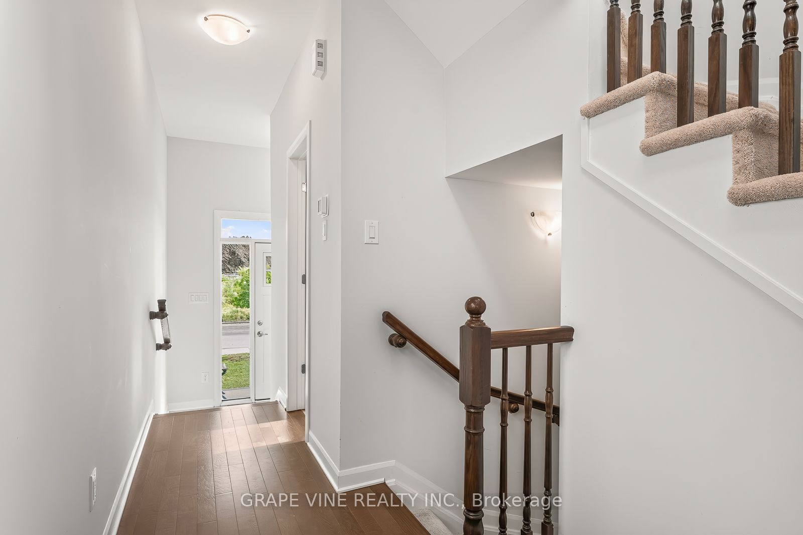 533 Winterset Road Property Photo 7