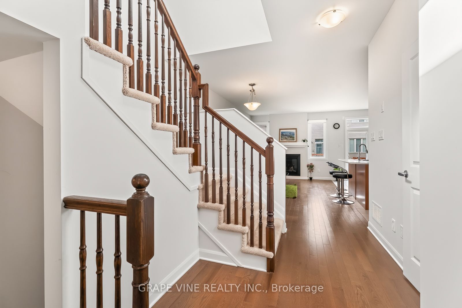 533 Winterset Road Property Photo 9