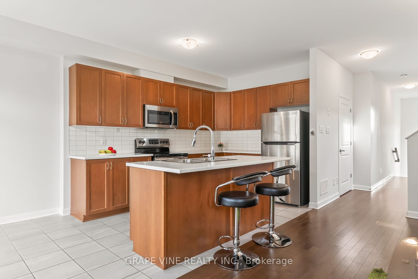 533 Winterset Road Property Photo 12