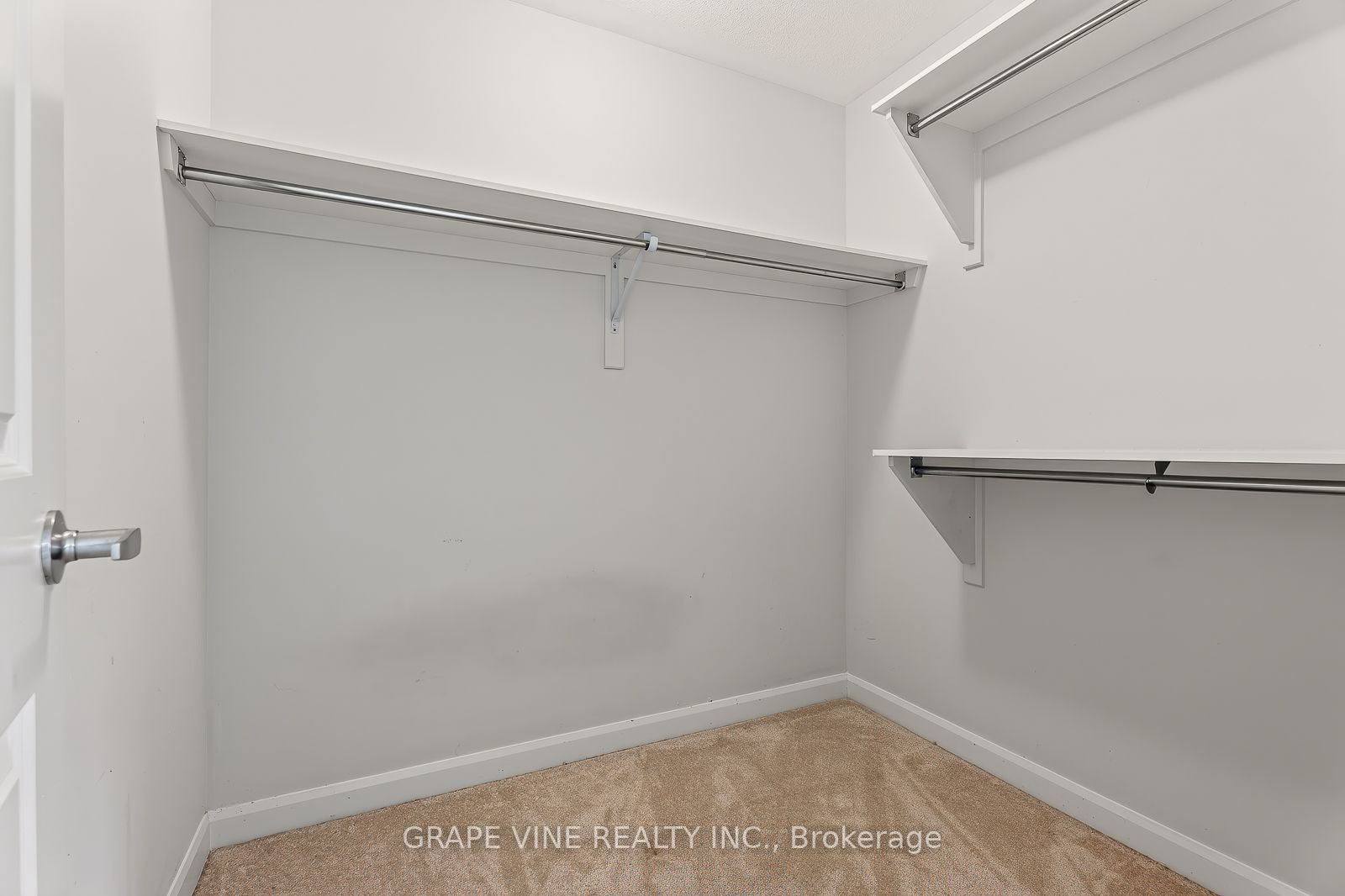 533 Winterset Road Property Photo 27