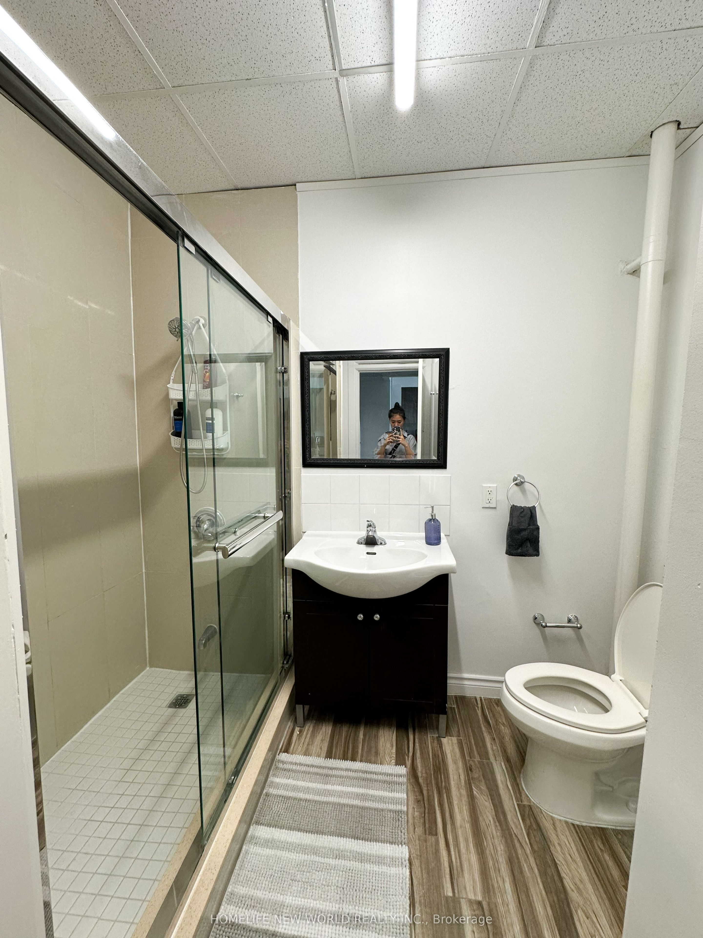 11 King Street E Property Photo 6