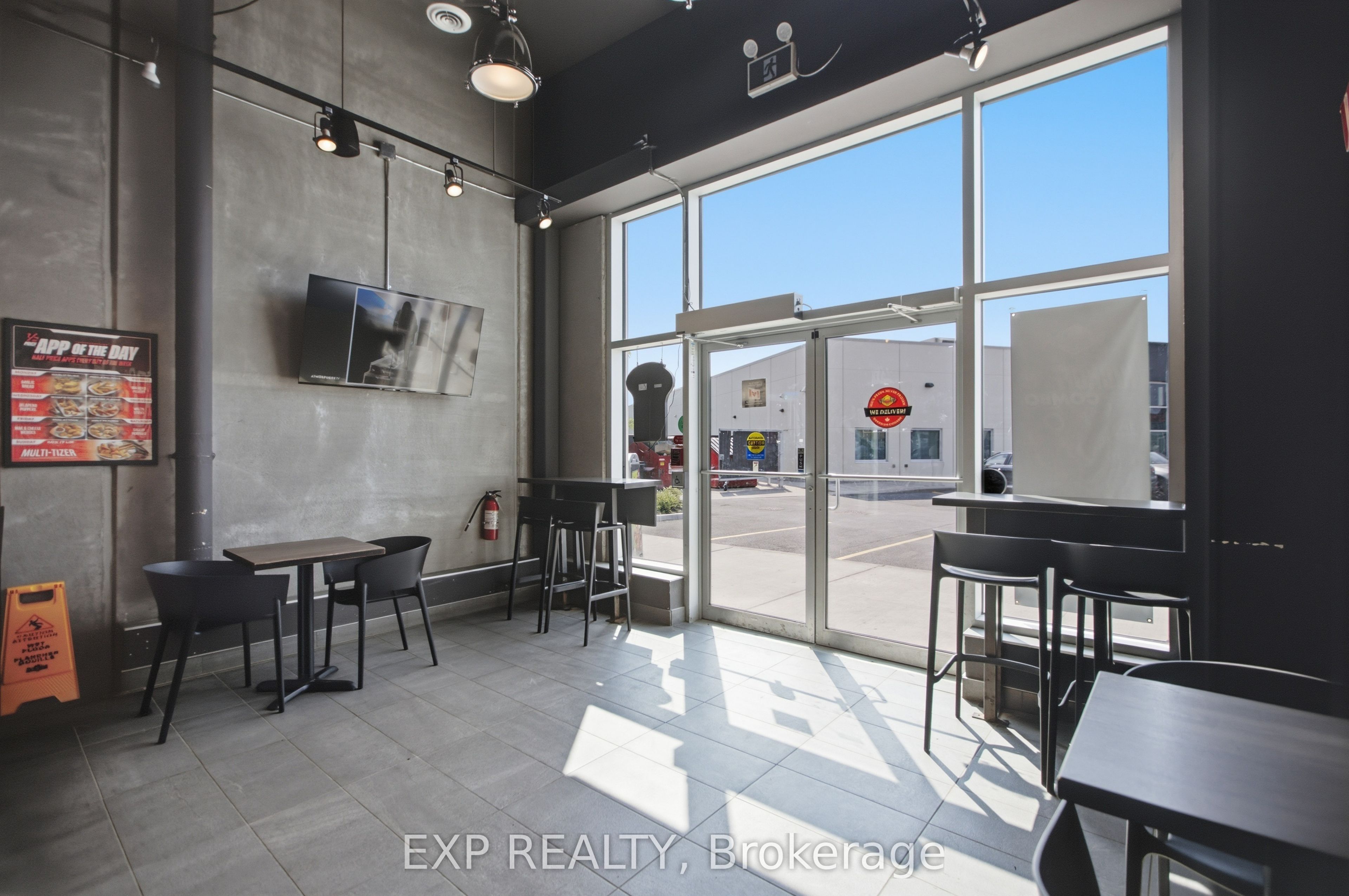 5100 Kanata Avenue Property Photo 6