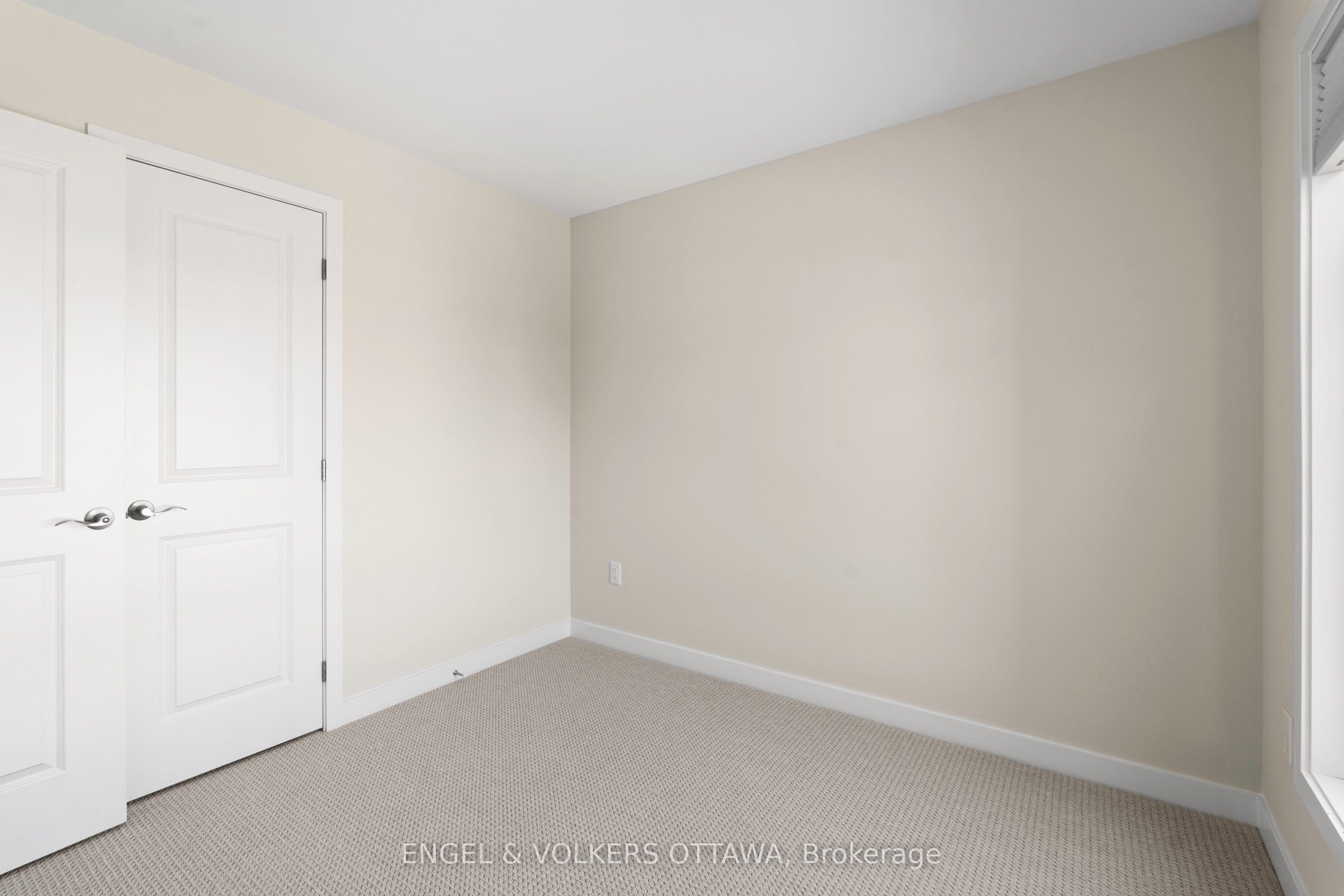 631 Corporal Private Property Photo 21