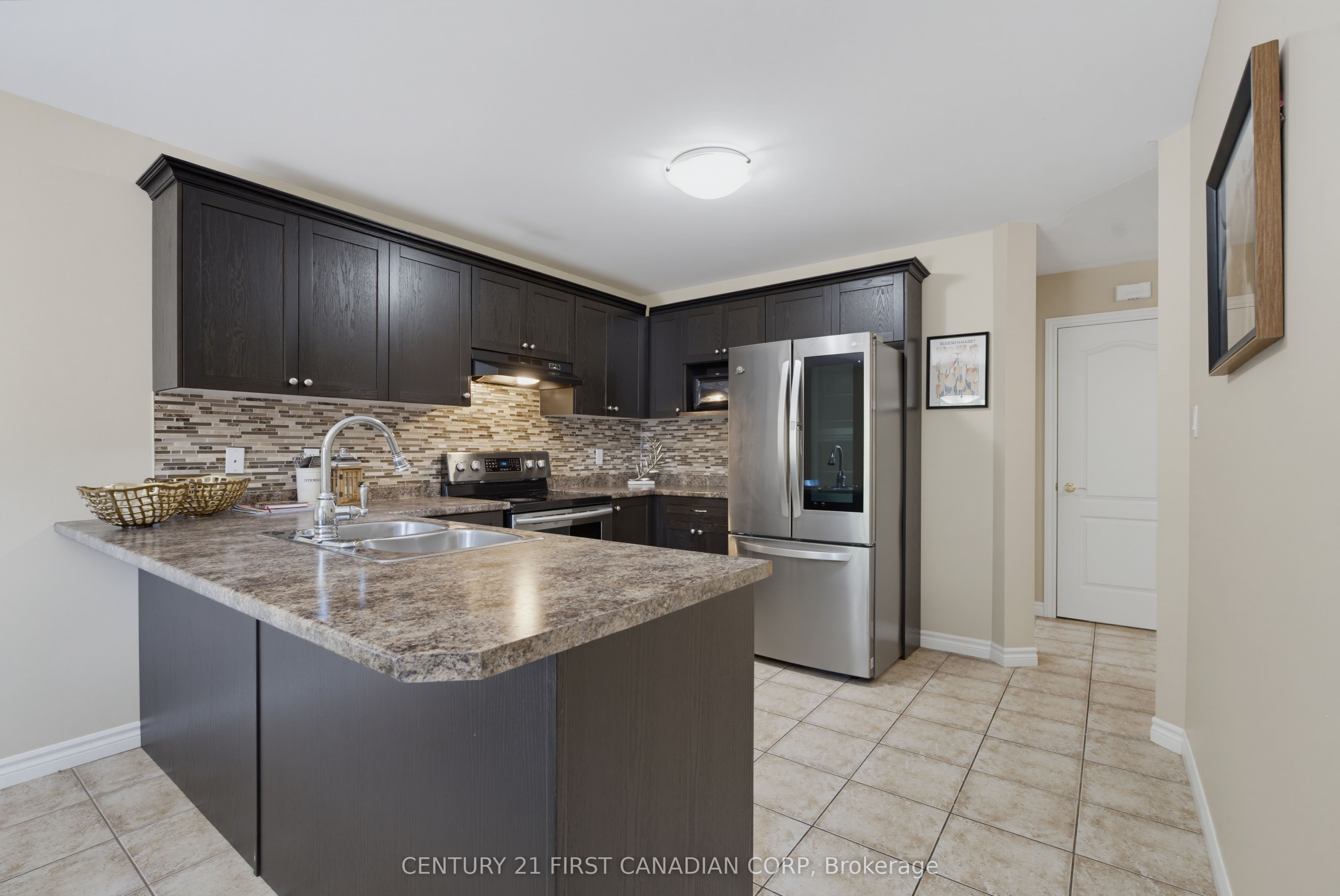 1197 Smither Road Property Photo 11