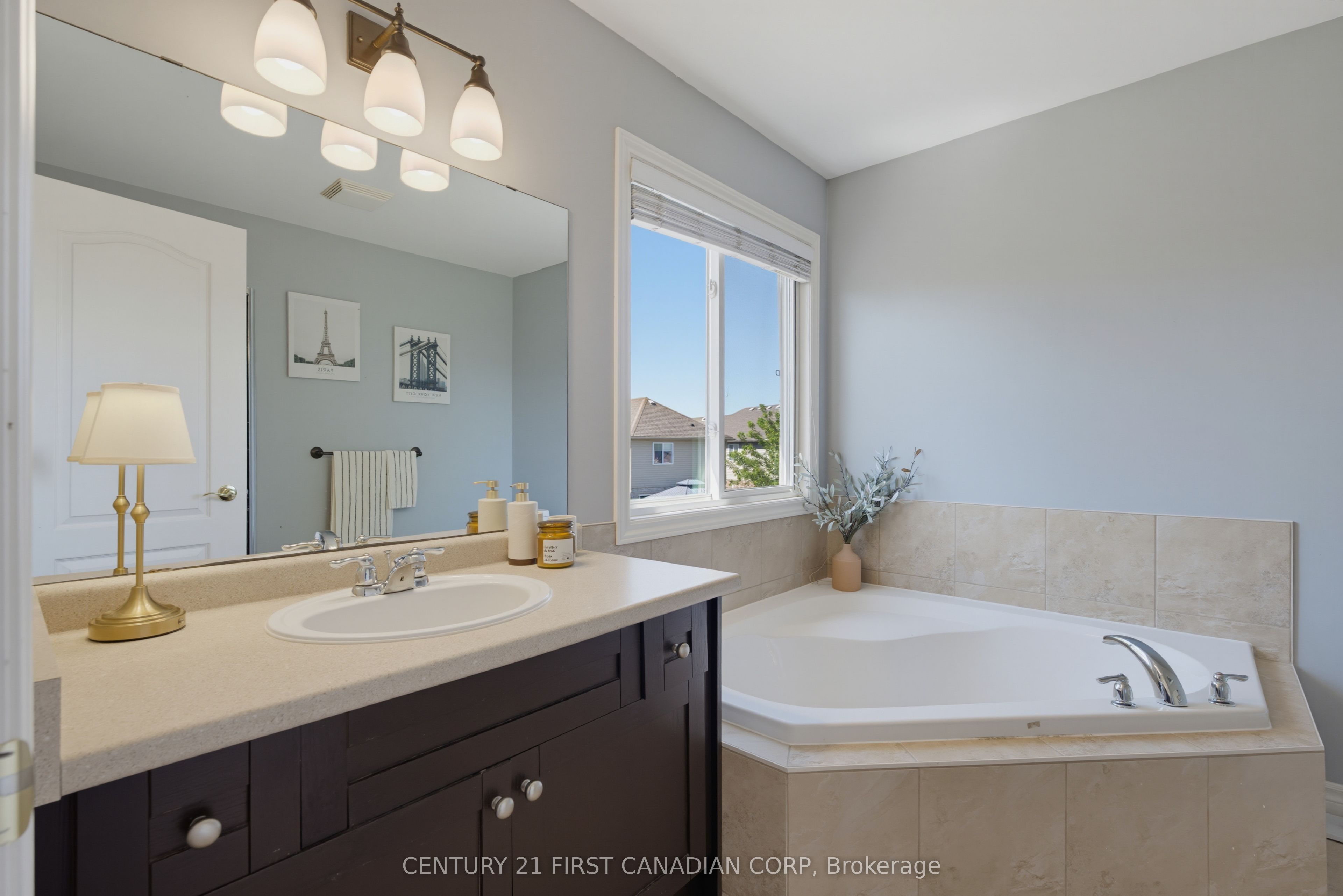 1197 Smither Road Property Photo 23
