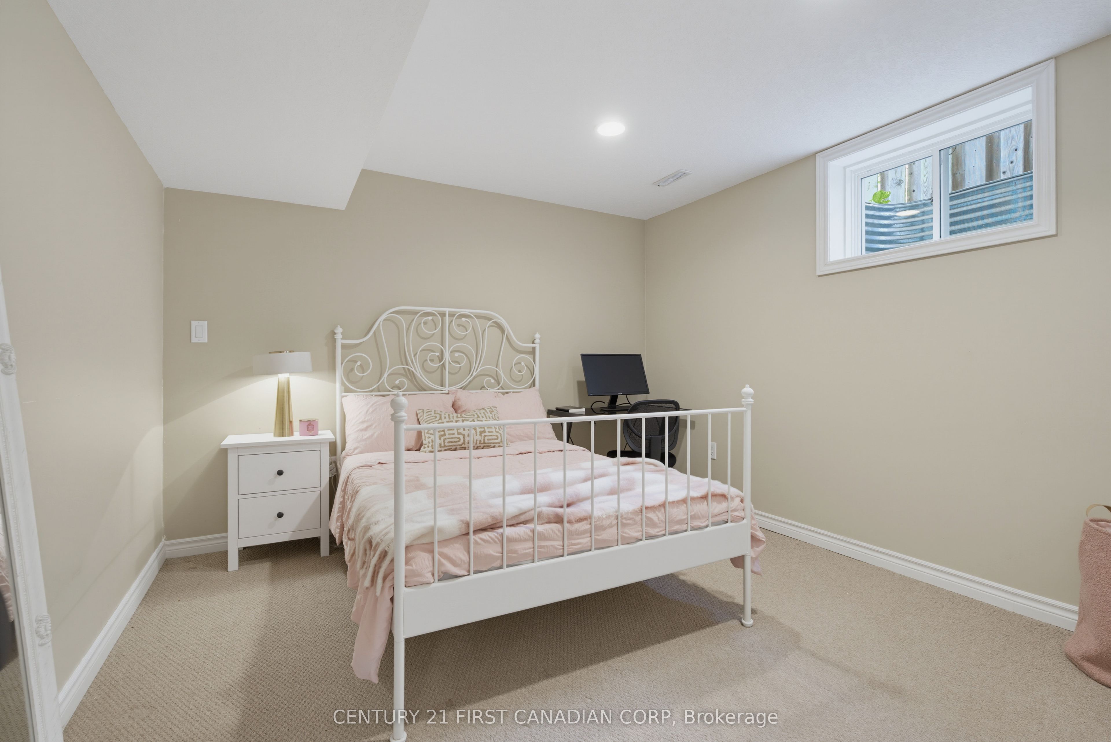 1197 Smither Road Property Photo 33