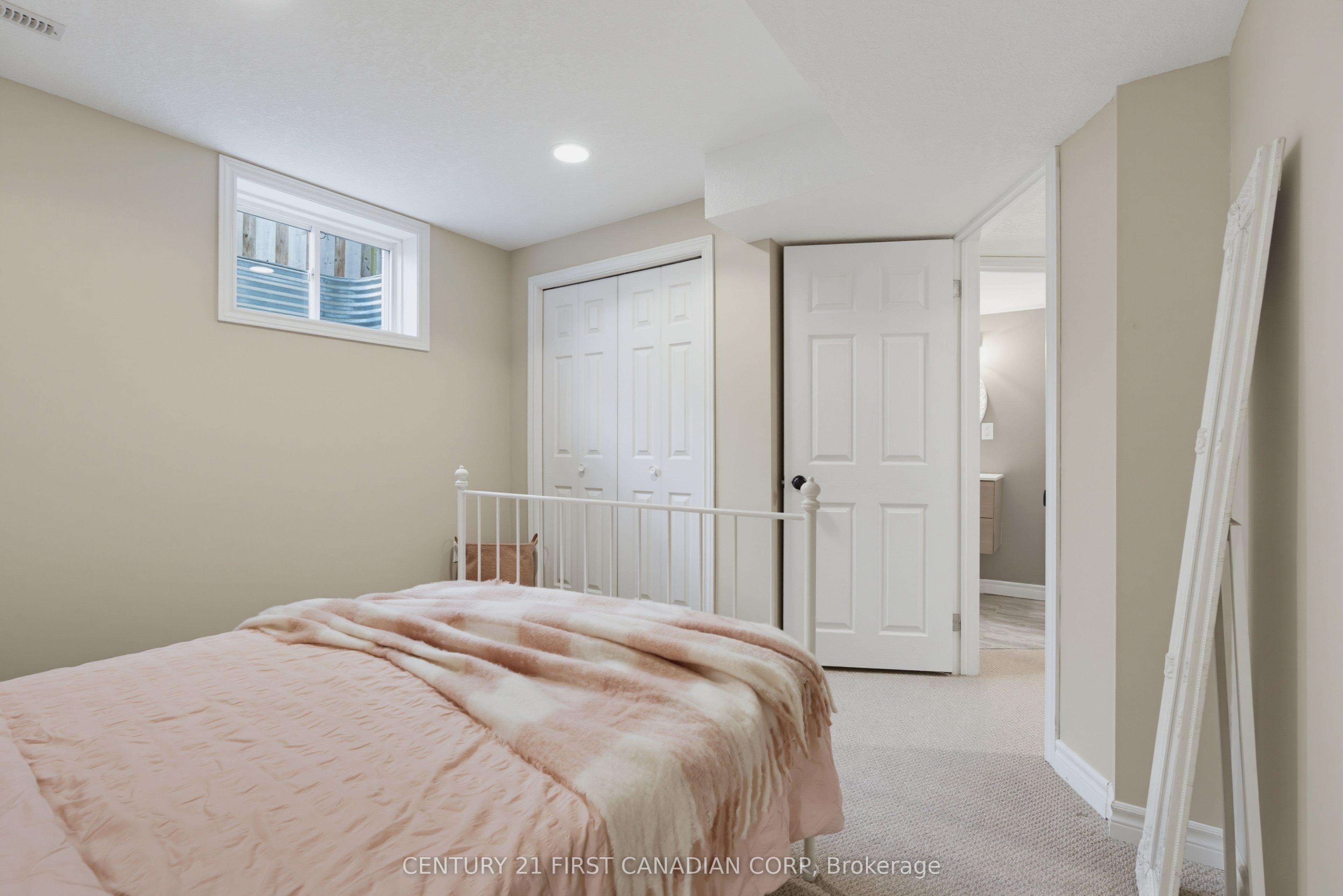 1197 Smither Road Property Photo 34