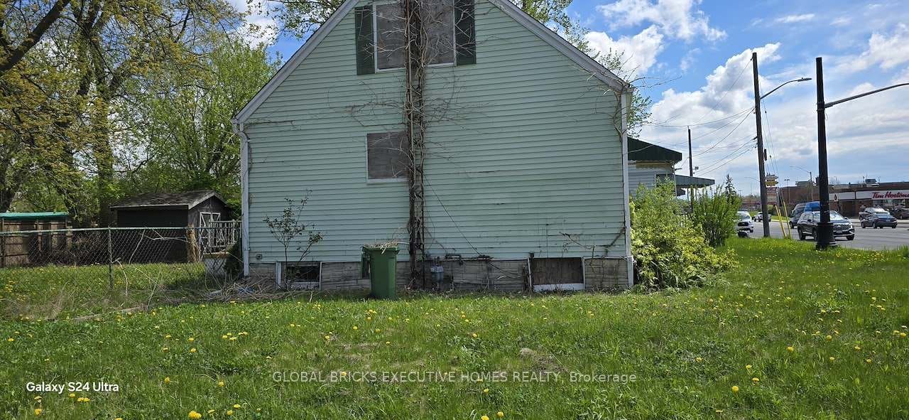 5168 Stanley Avenue Property Photo 4
