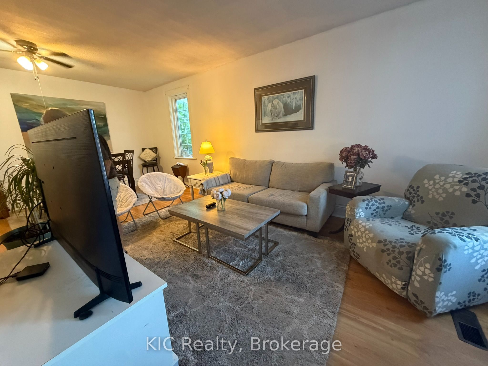 48 George Street E Property Photo 16