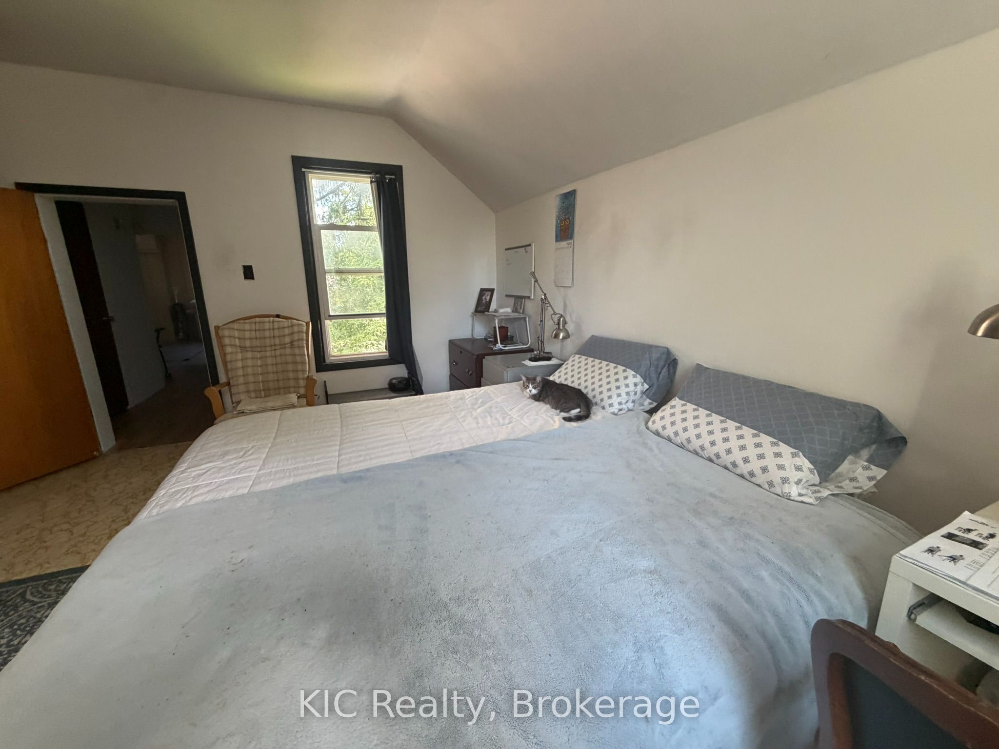 48 George Street E Property Photo 22